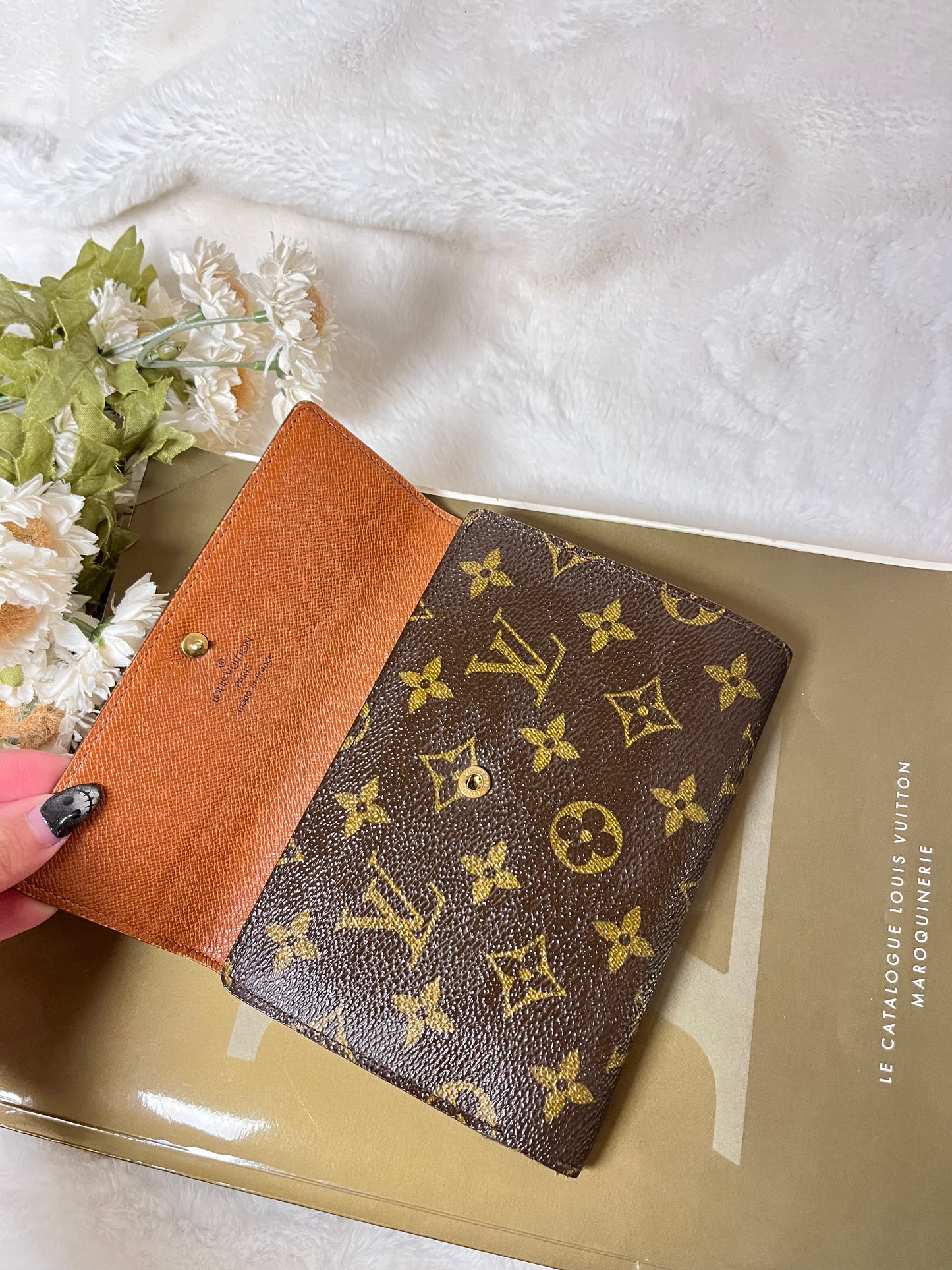 Authentic pre-owned Louis Vuitton Tresor papier trifold wallet