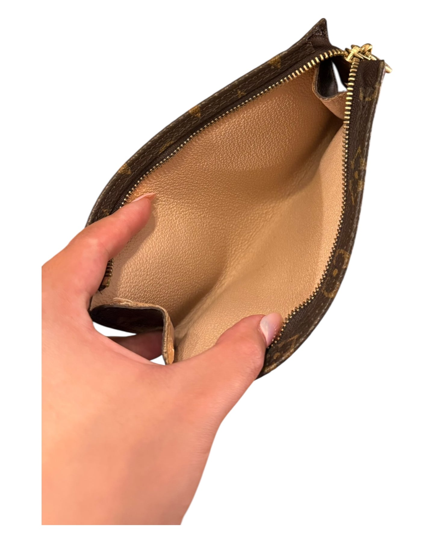 Louis Vuitton bucket pouch bag