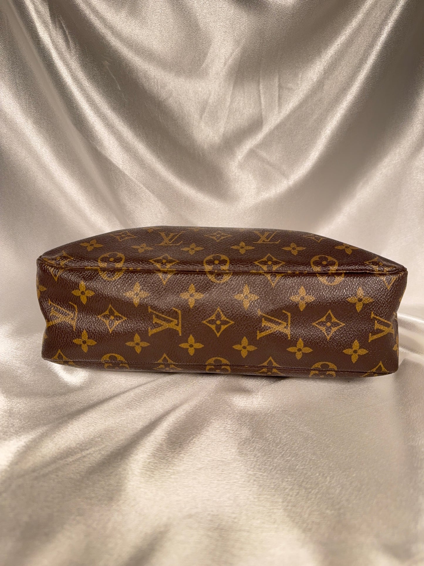 Louis Vuitton Trousse 28