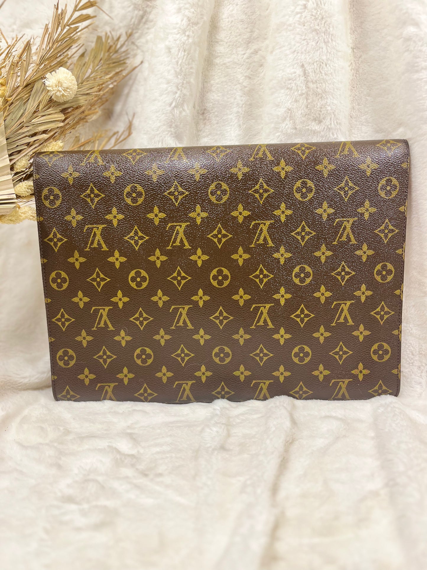 Authentic pre-owned Louis Vuitton porte envelope clutch laptop holder