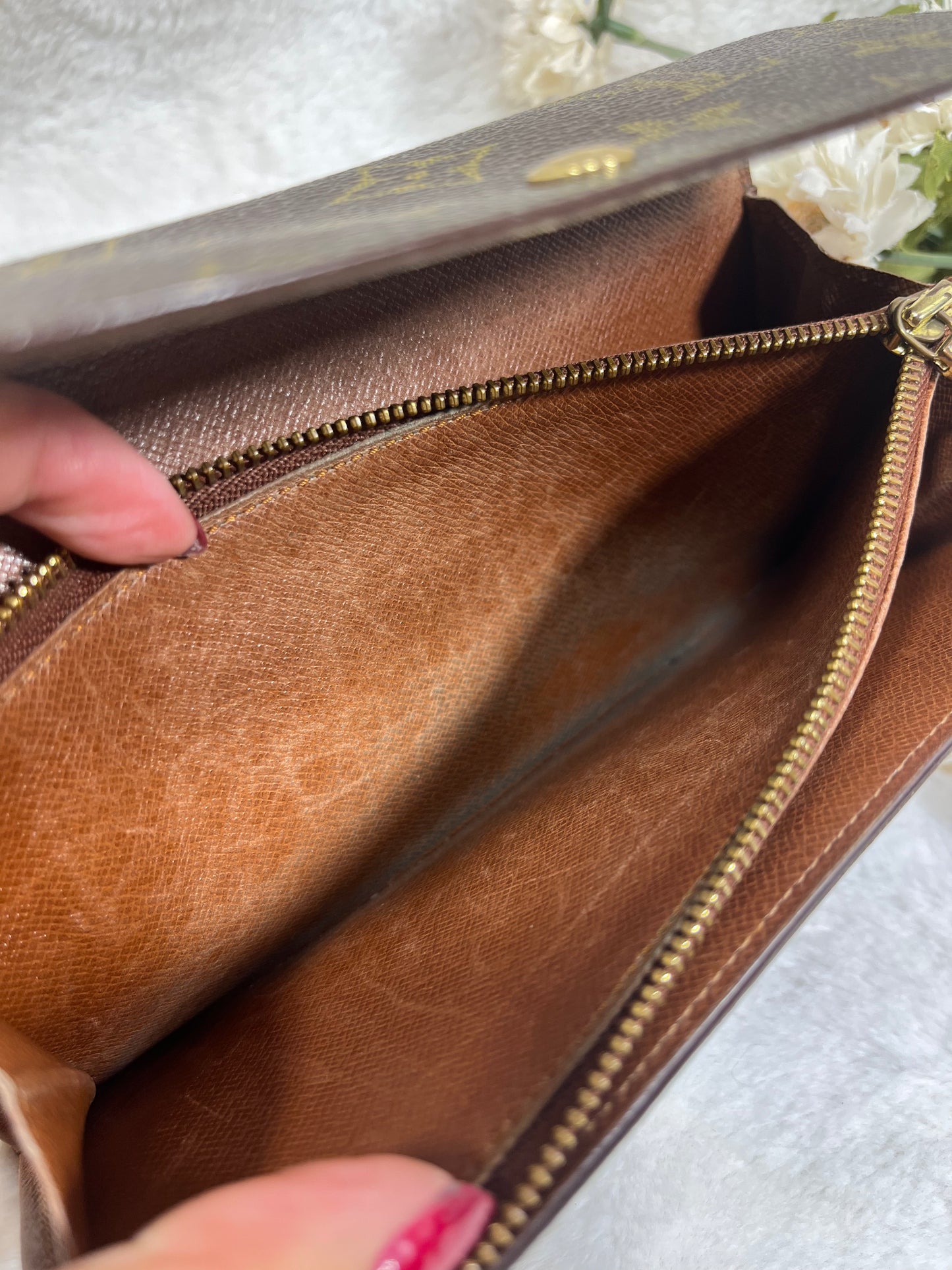 Authentic pre-owned Louis Vuitton Sarah wallet
