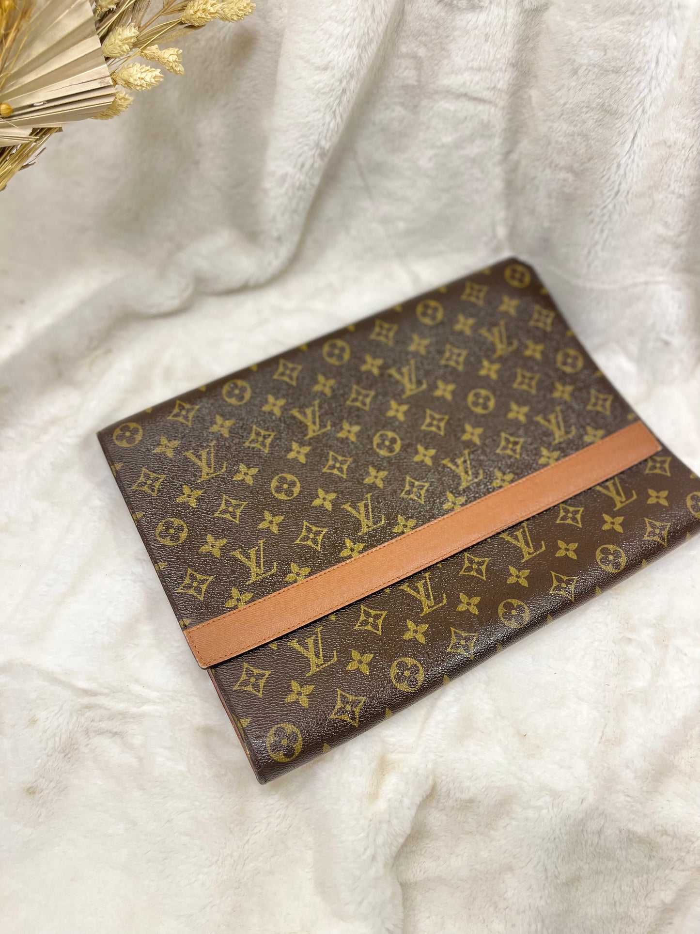 Authentic pre-owned Louis Vuitton porte envelope clutch laptop holder