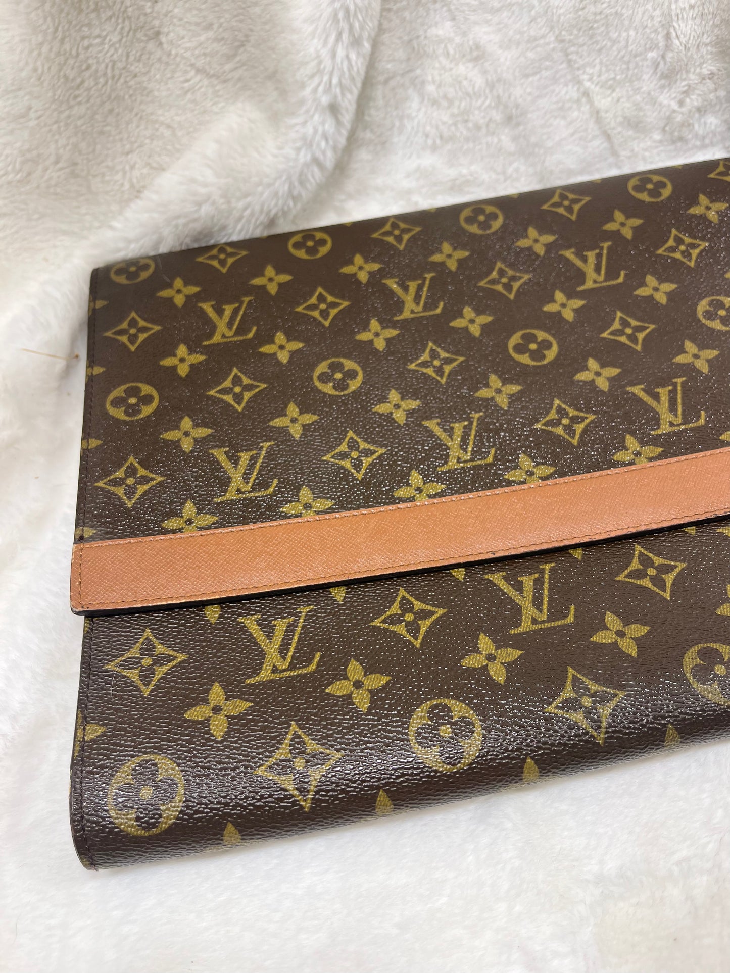 Authentic pre-owned Louis Vuitton porte envelope clutch laptop holder