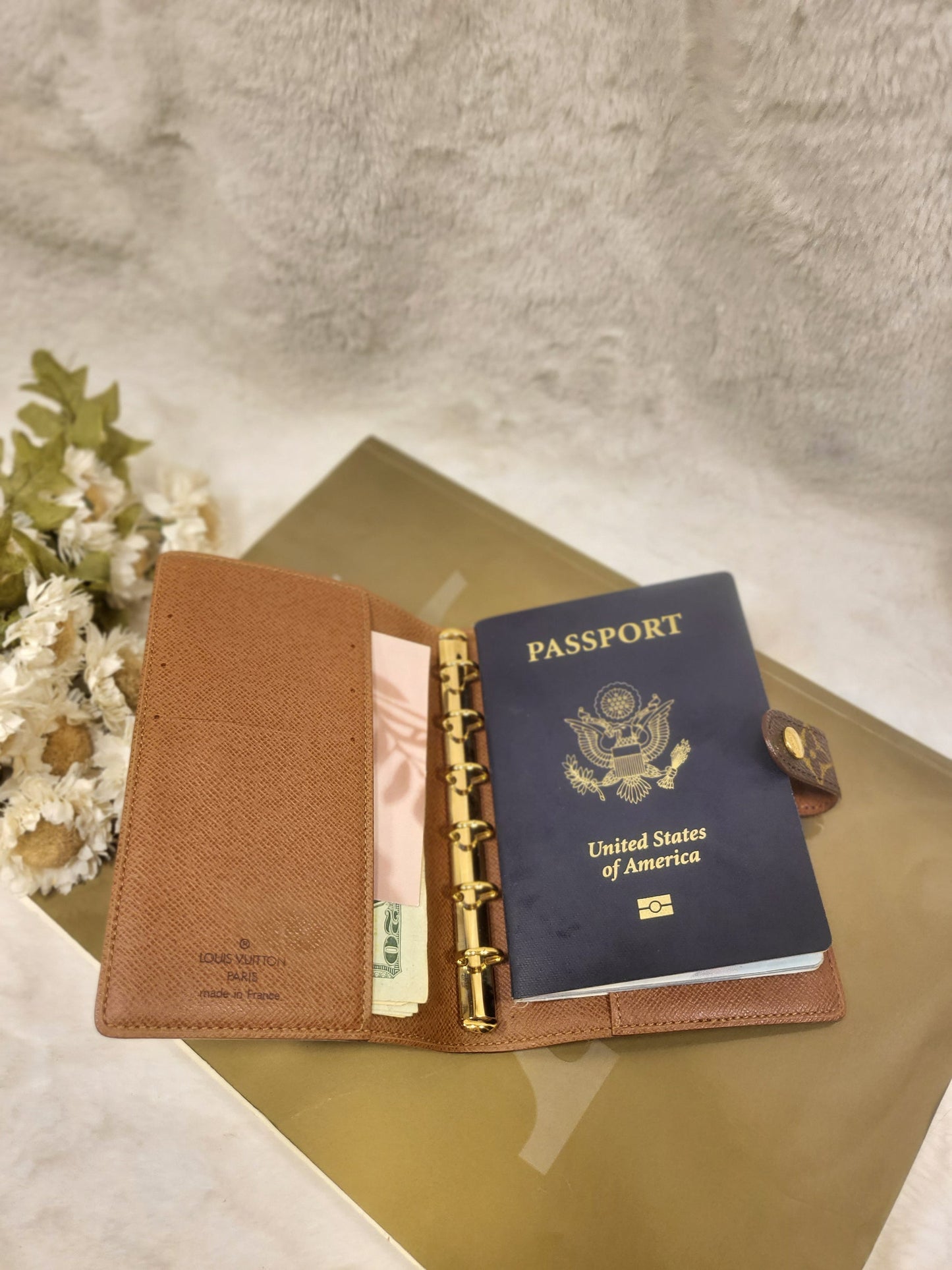 Authentic pre-owned Louis Vuitton agenda pm