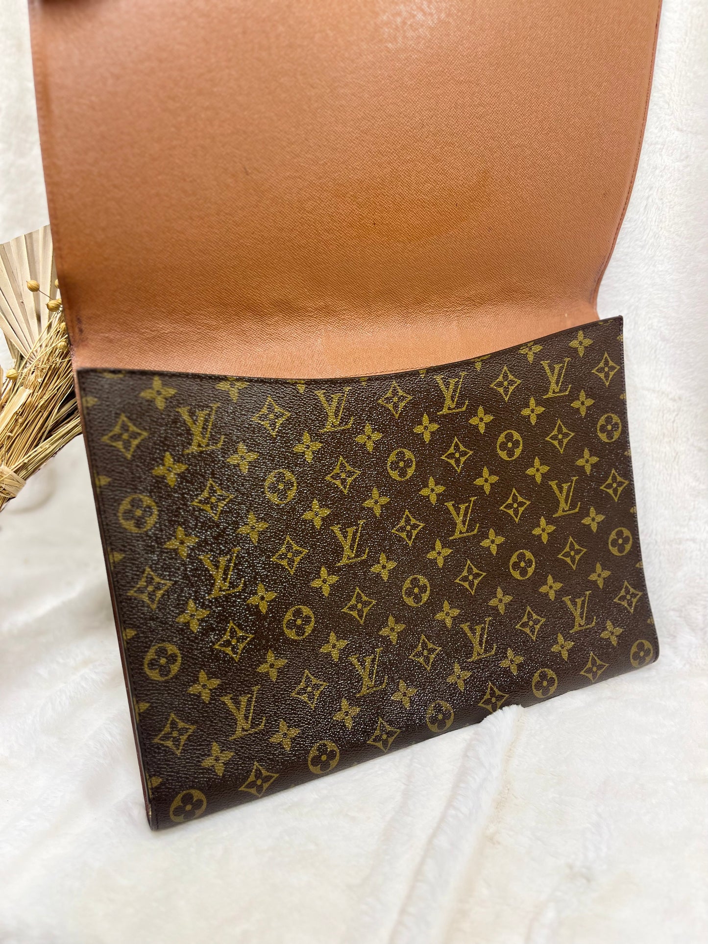 Authentic pre-owned Louis Vuitton porte envelope clutch laptop holder