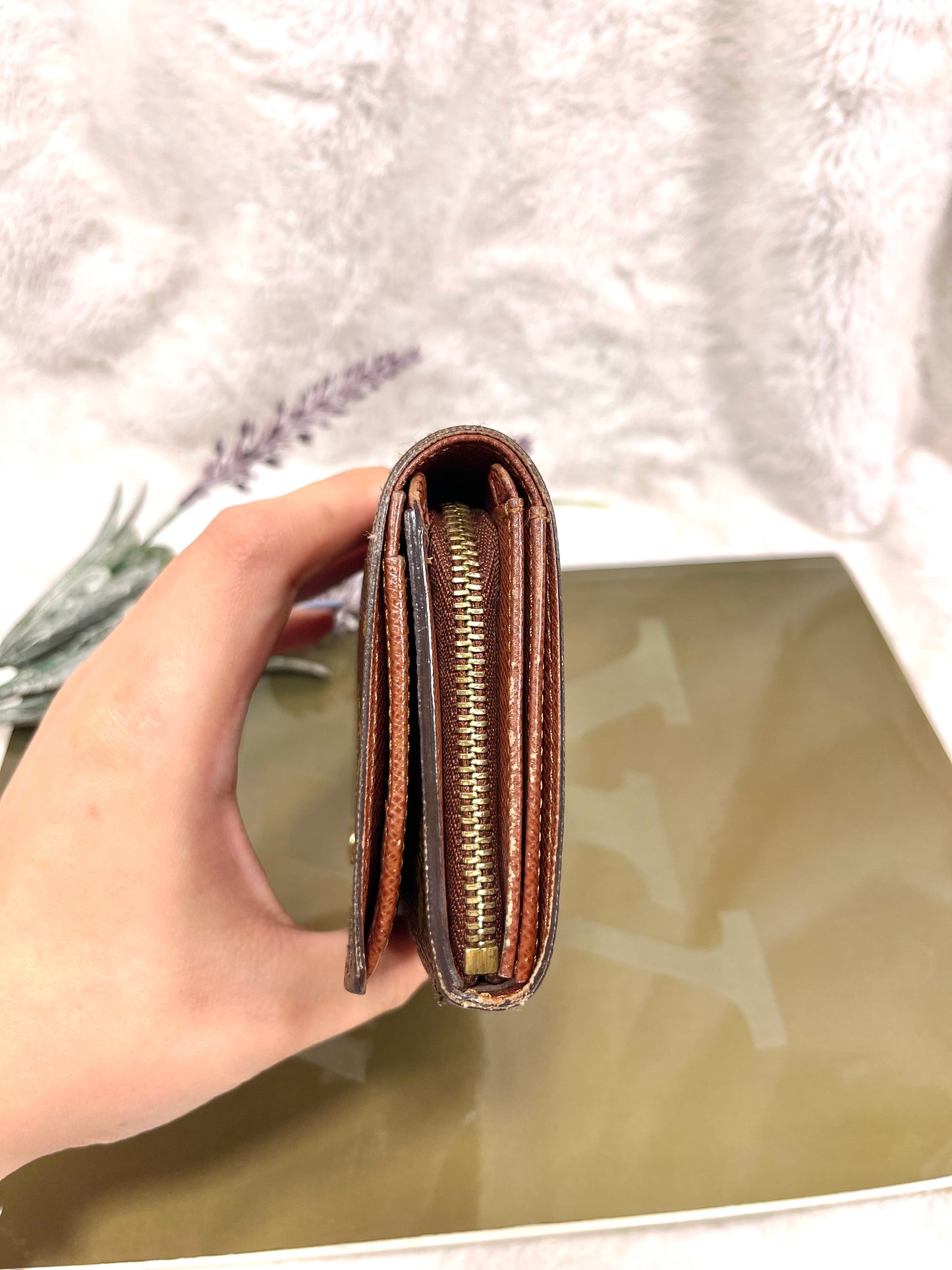 Authentic pre-owned Louis Vuitton compact Tresor zippy wallet