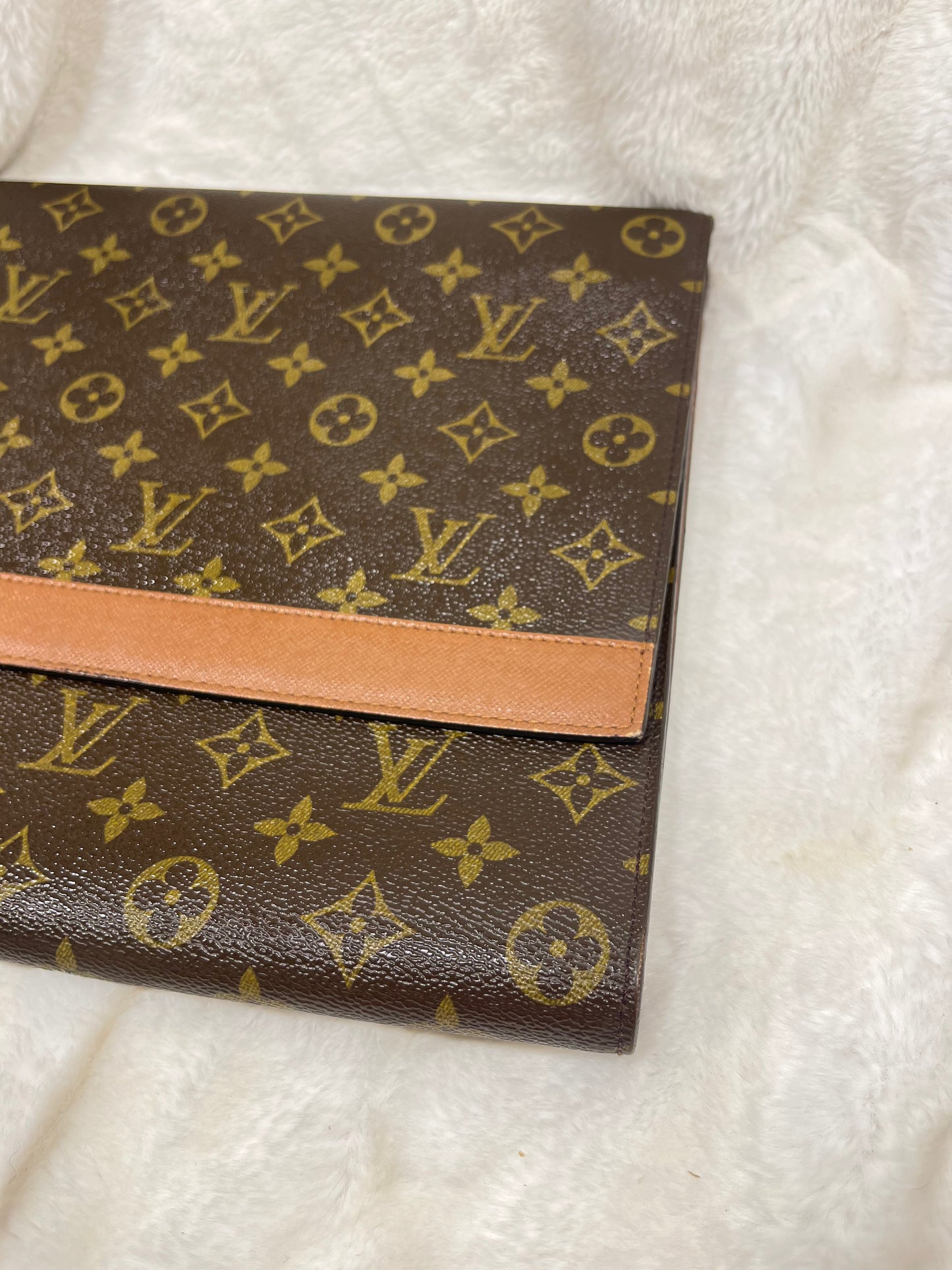 Authentic pre-owned Louis Vuitton porte envelope clutch laptop holder