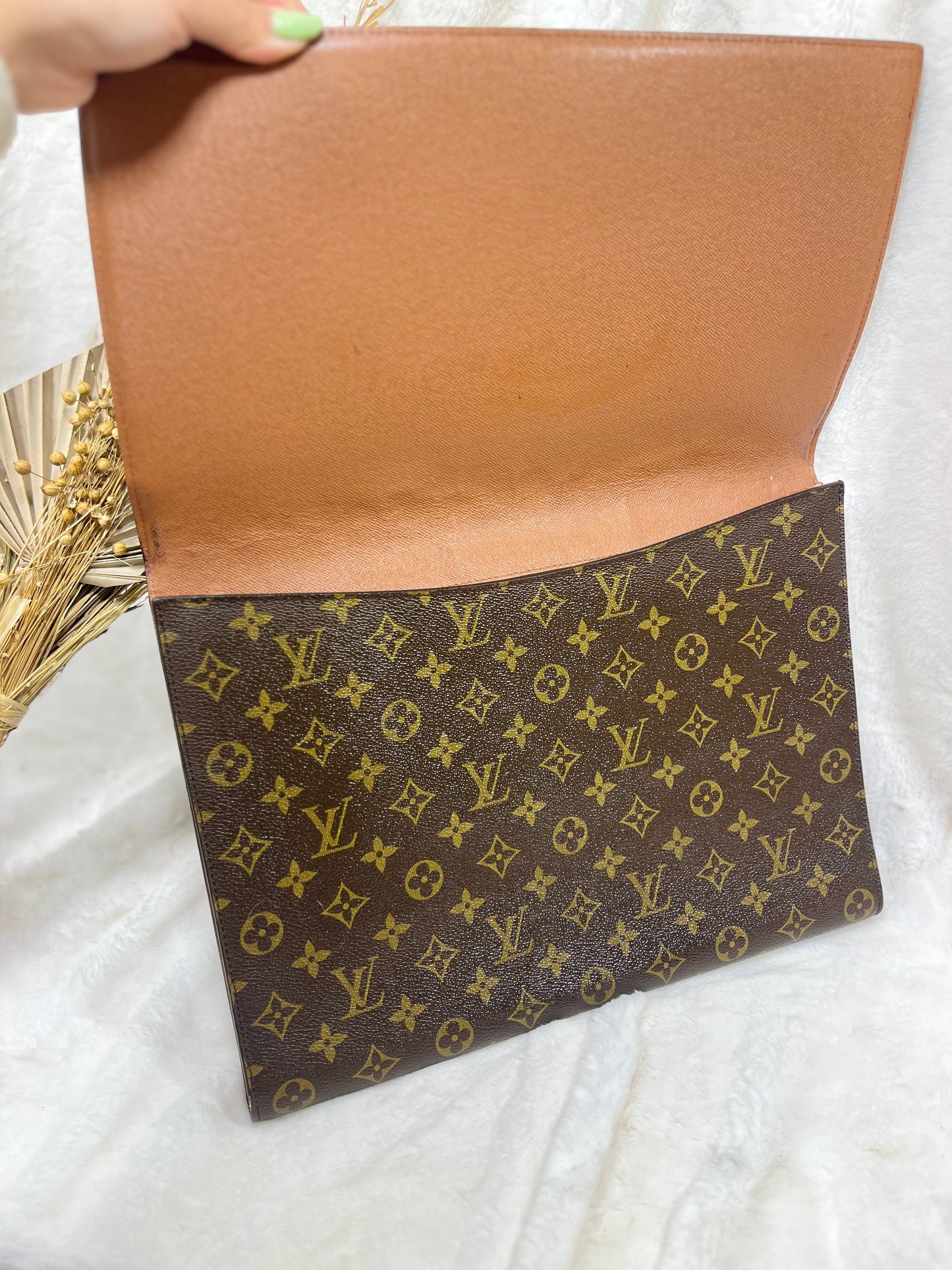 Authentic pre-owned Louis Vuitton porte envelope clutch laptop holder
