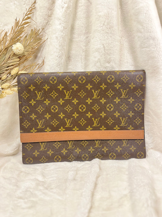 Authentic pre-owned Louis Vuitton porte envelope clutch laptop holder