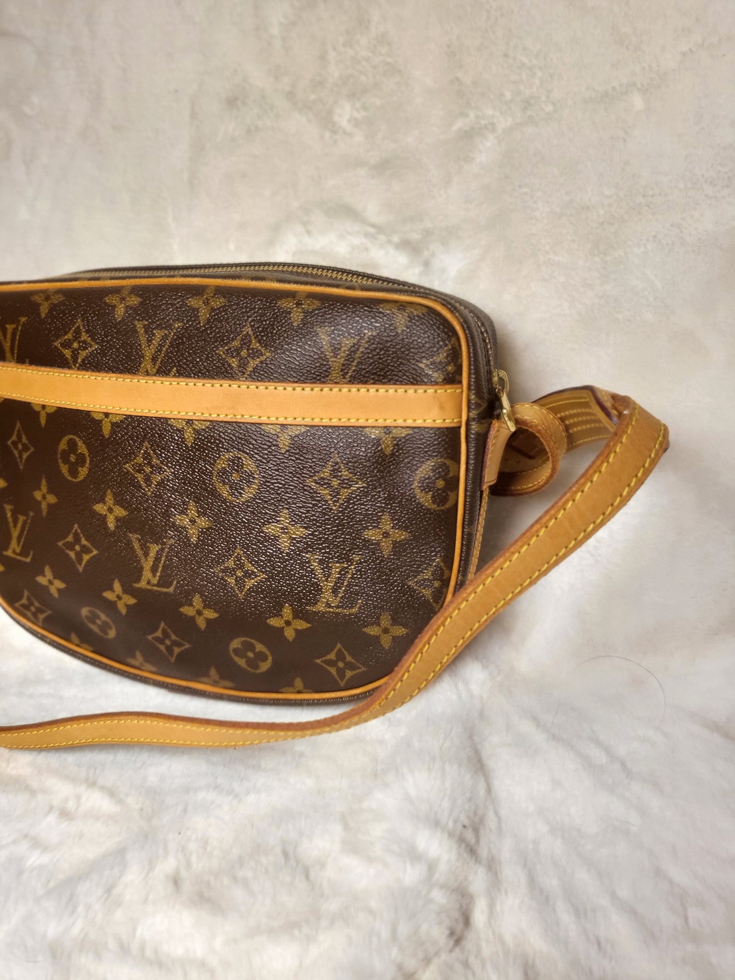 Authentic pre-owned Louis Vuitton Jeune Fille mm crossbody shoulder bag