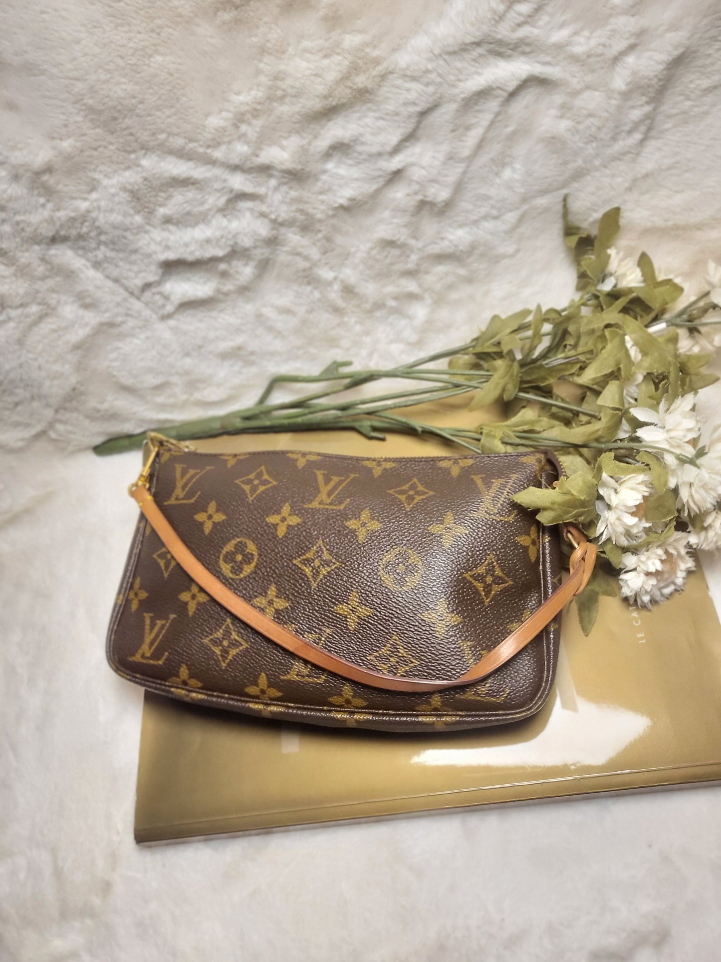 Authentic pre-owned Louis Vuitton Pochette accessories