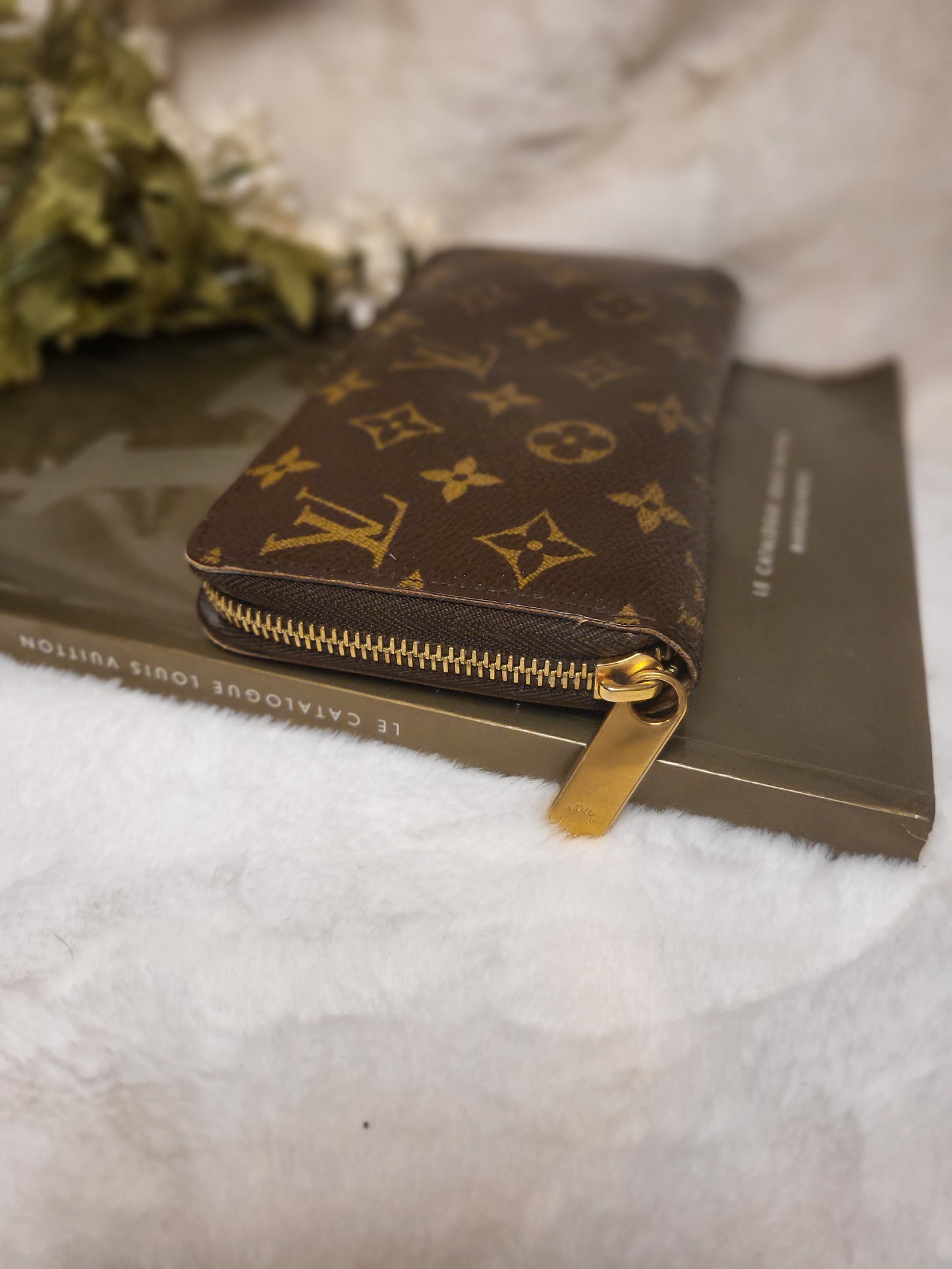 Authentic pre-owned Louis Vuitton Zippy compact wallet