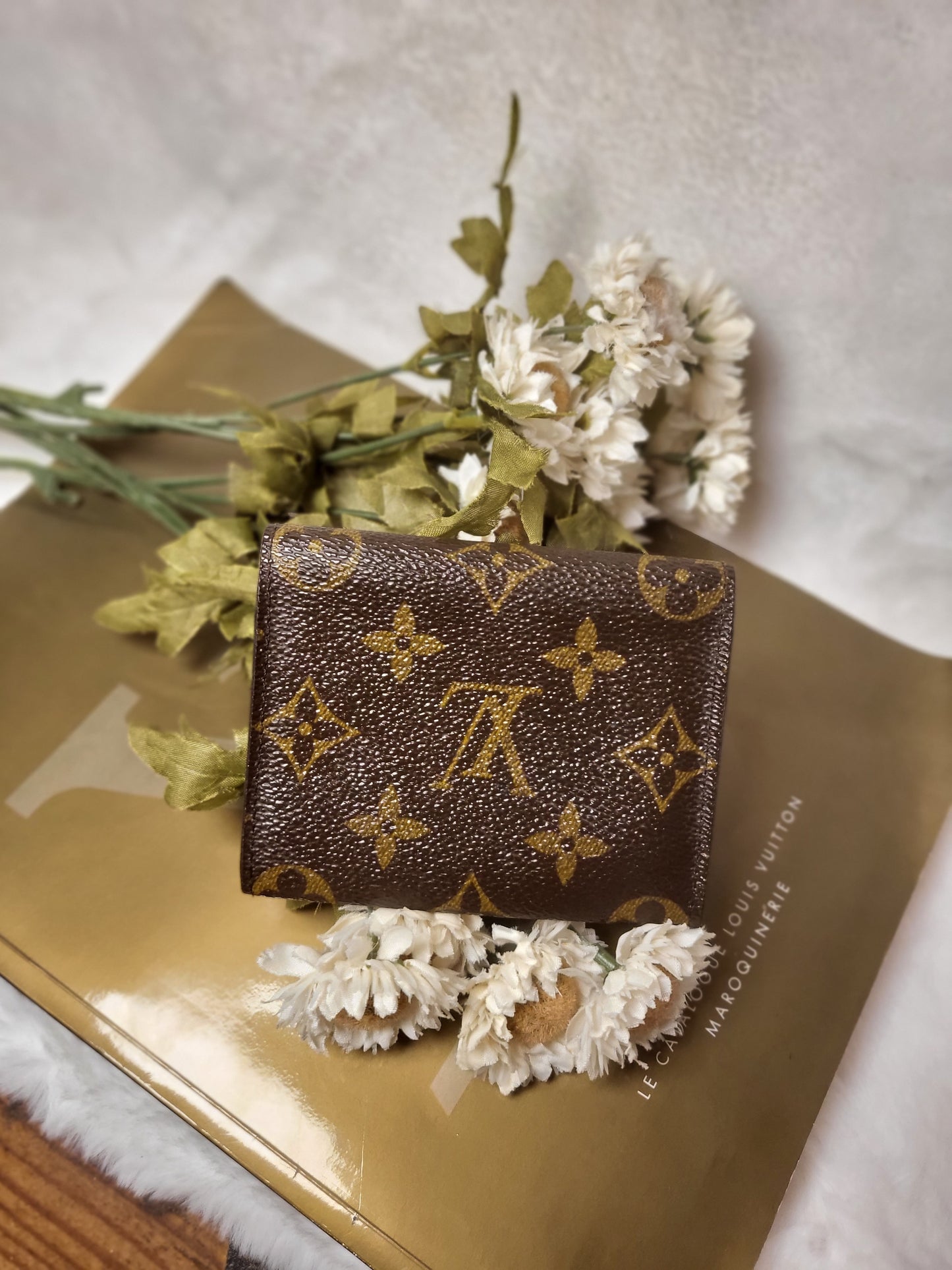 Authentic pre-owned Louis Vuitton Cartes de visite card holder