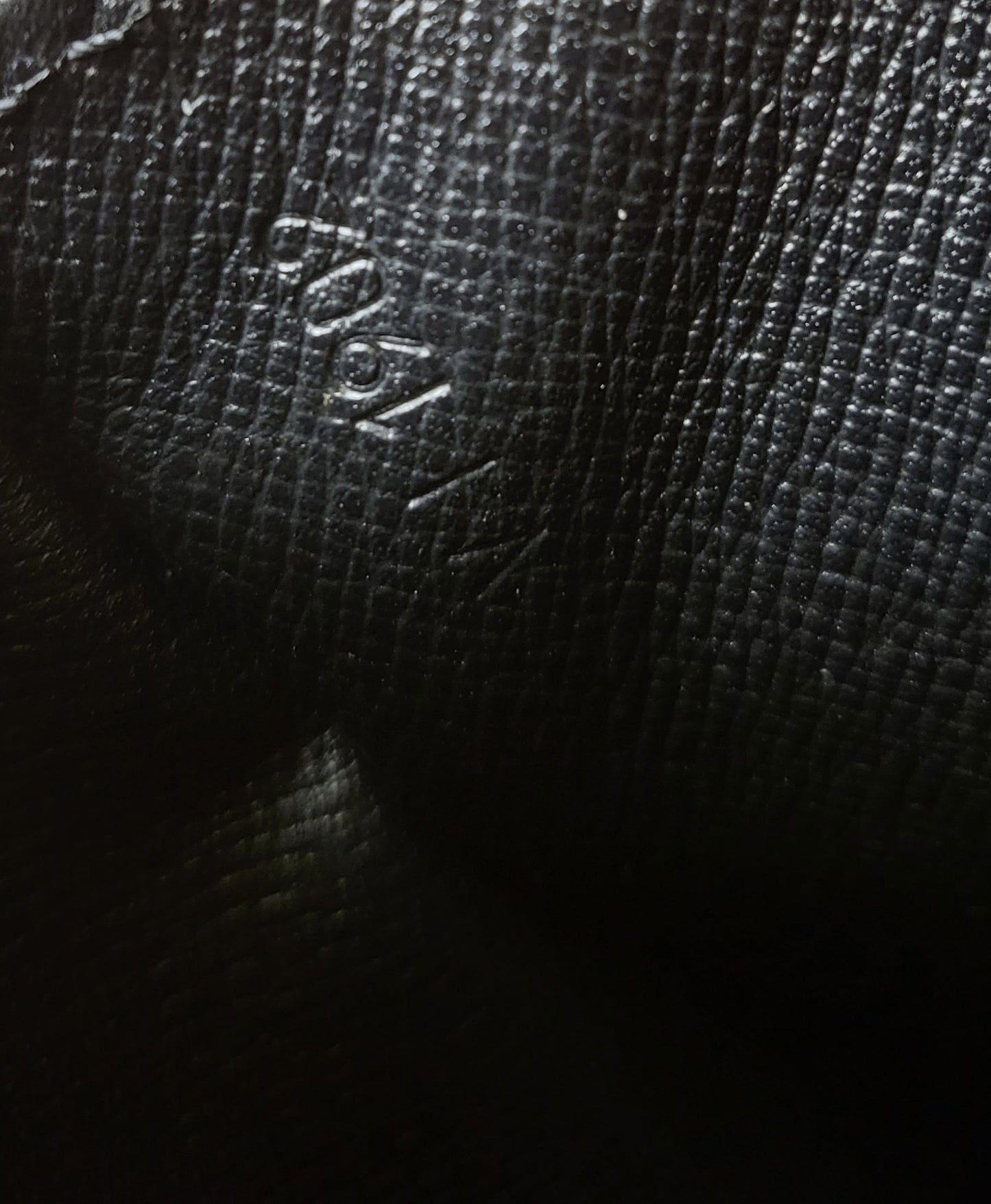 Authentic pre-owned Louis Vuitton Saint Cloud GM epi noir