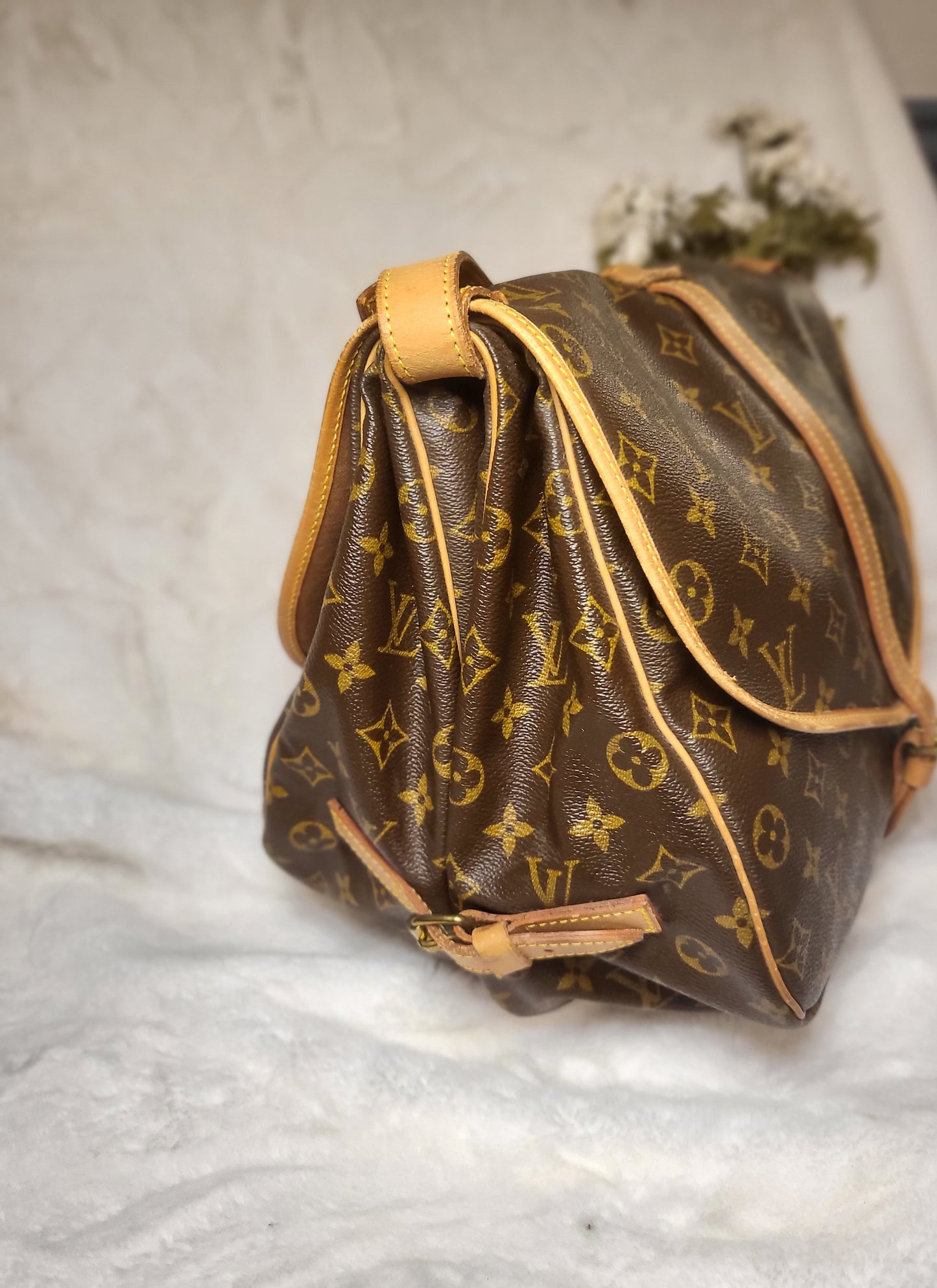 Authentic pre-owned Louis Vuitton Saumur 35 crossbody shoulder bag