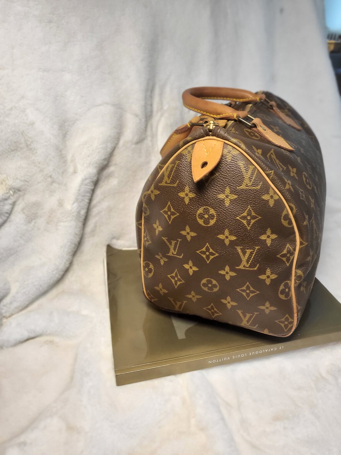 Authentic pre-owned Louis Vuitton speedy 30