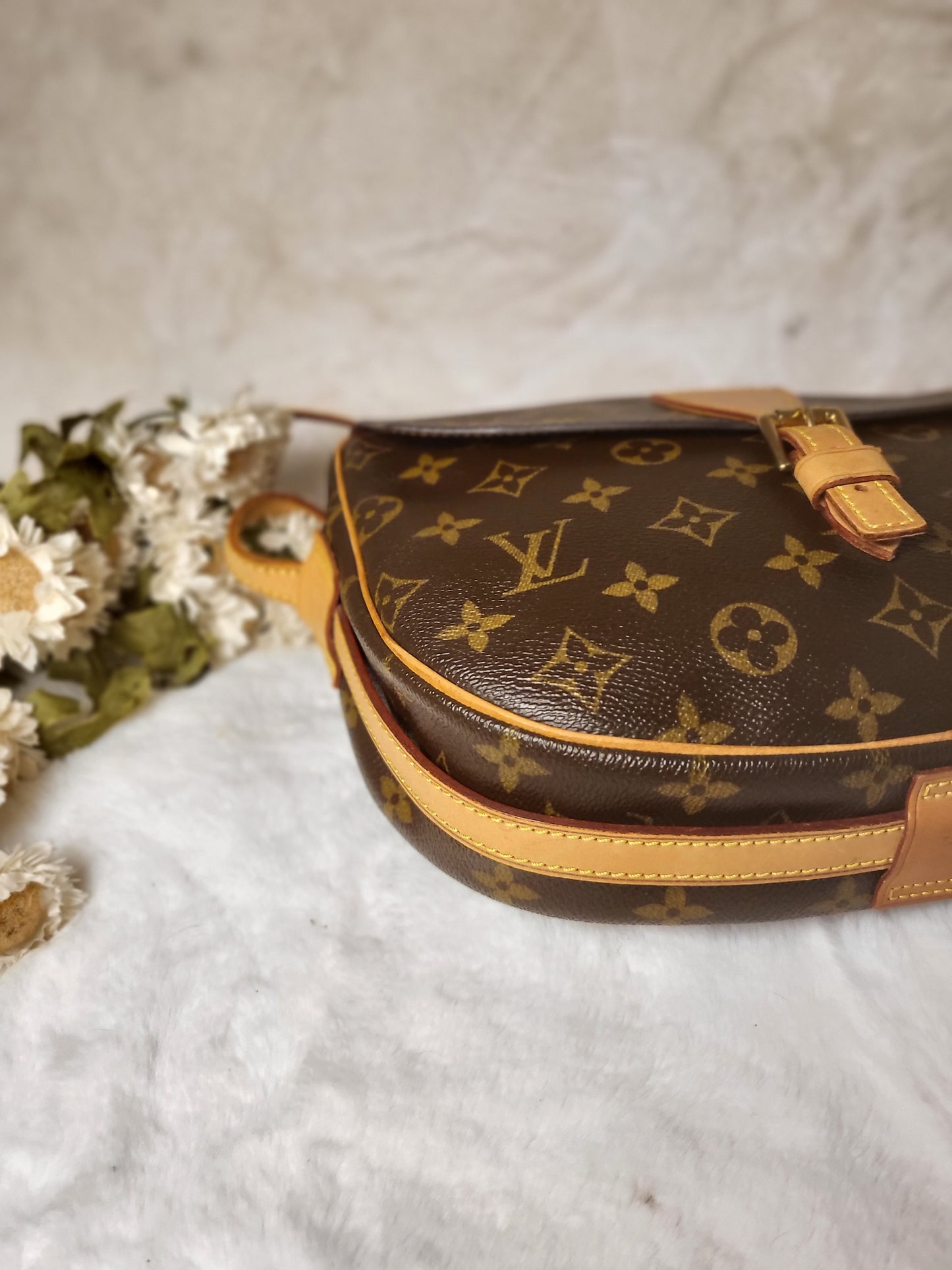 Authentic pre-owned Louis Vuitton Jeune Fille mm crossbody shoulder bag
