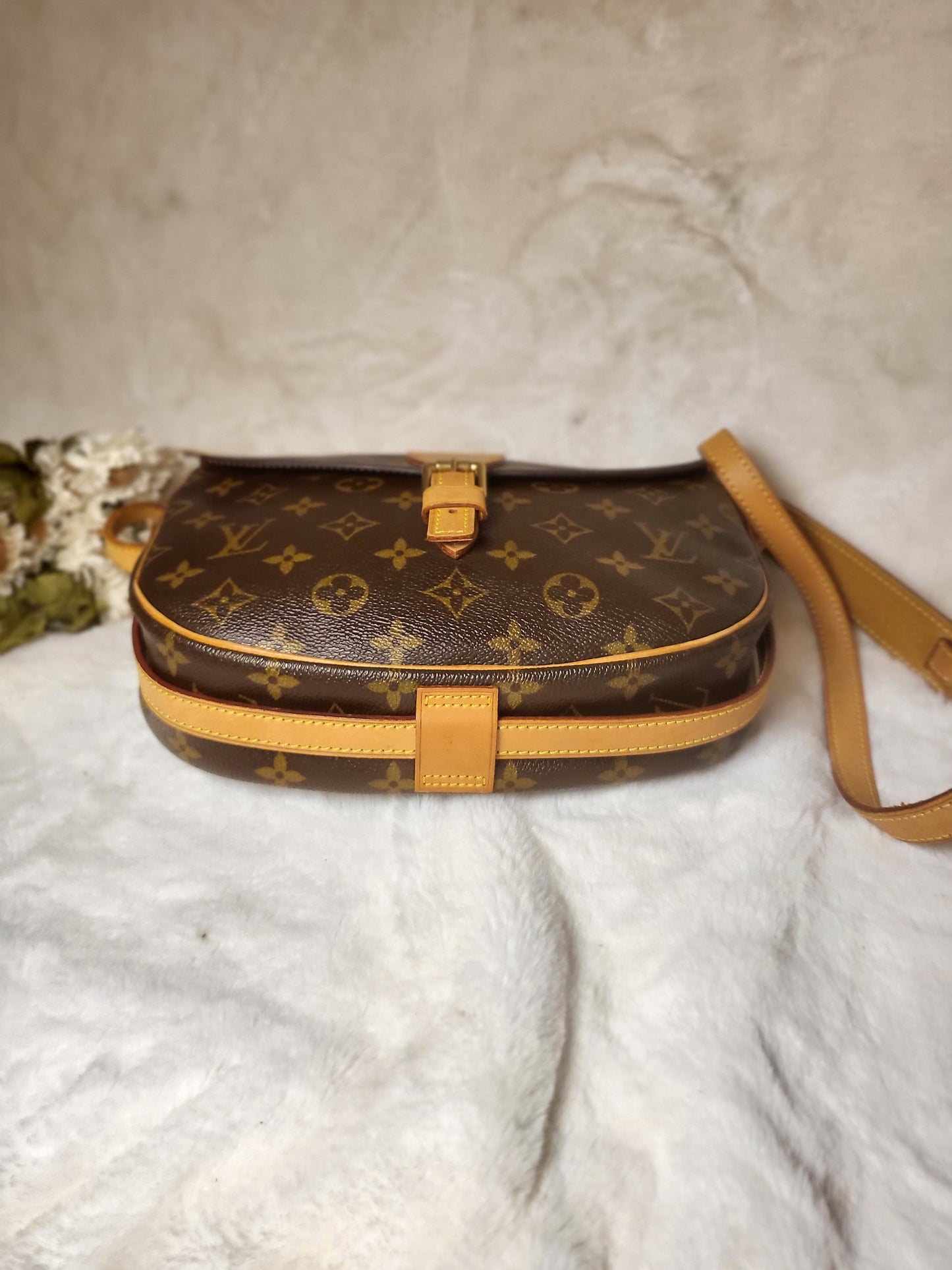 Authentic pre-owned Louis Vuitton Jeune Fille mm crossbody shoulder bag