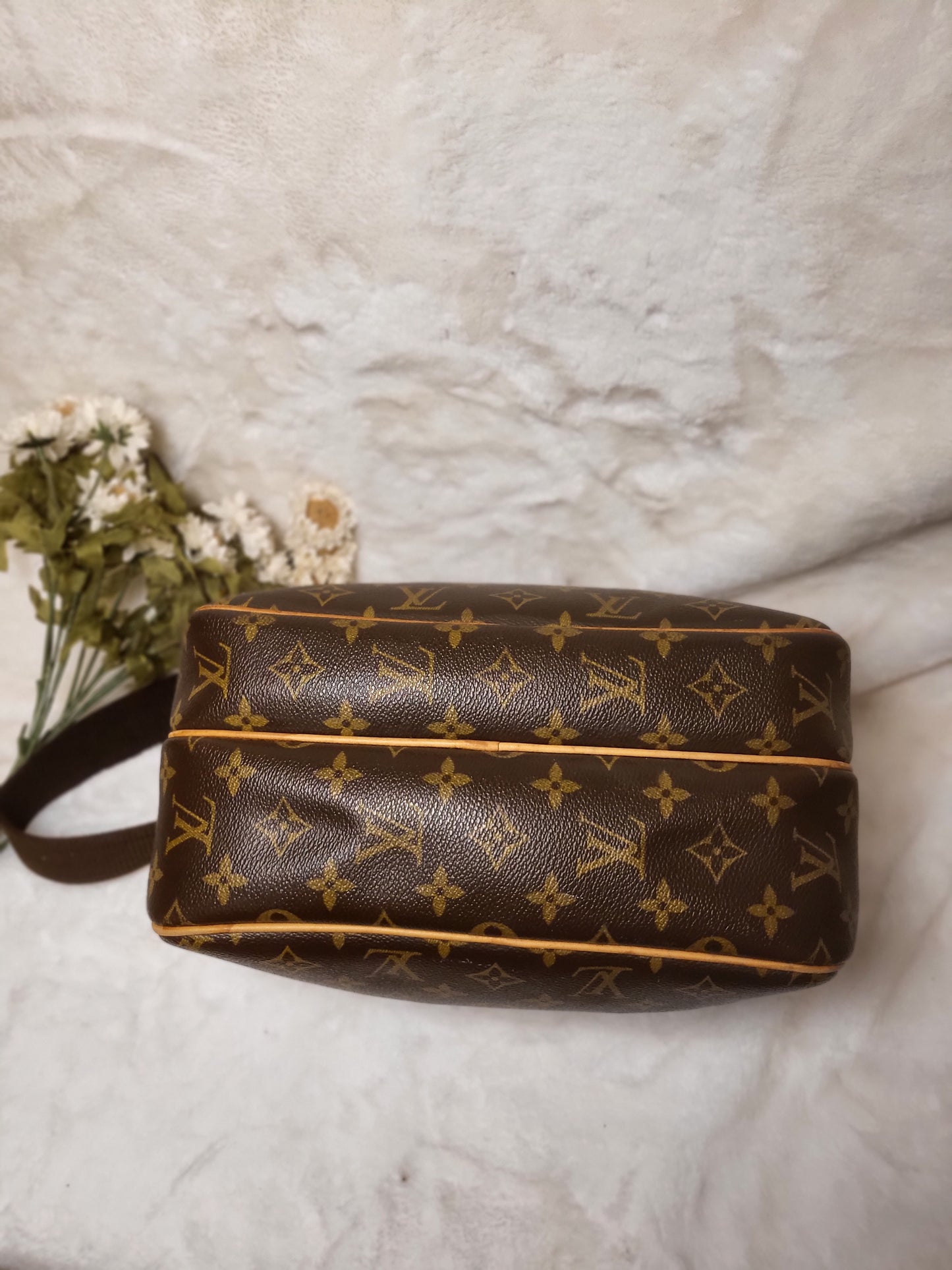 Authentic pre-owned Louis Vuitton Reporter pm crossbody shoulder bag