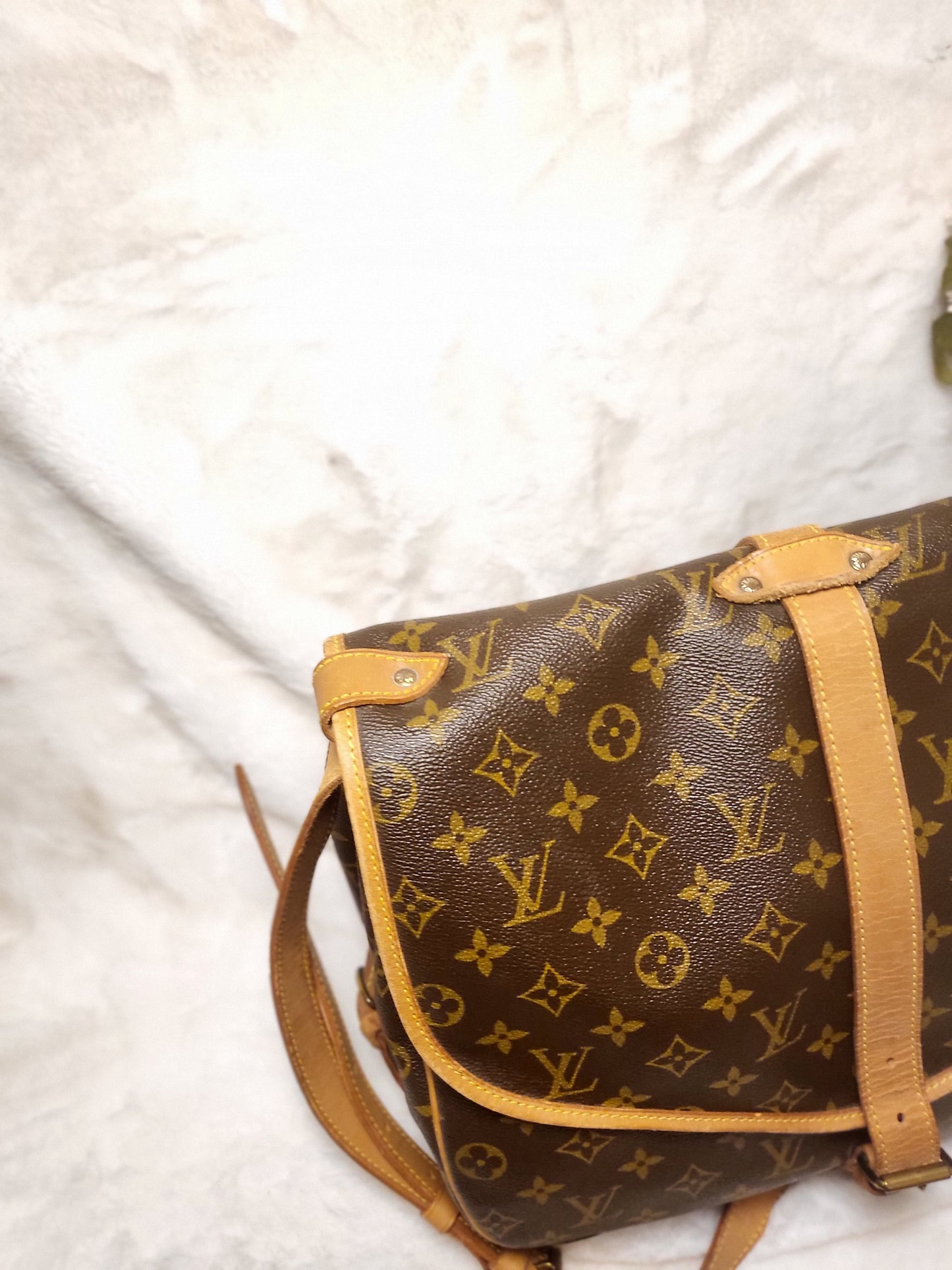 Authentic pre-owned Louis Vuitton Saumur 35 crossbody shoulder bag