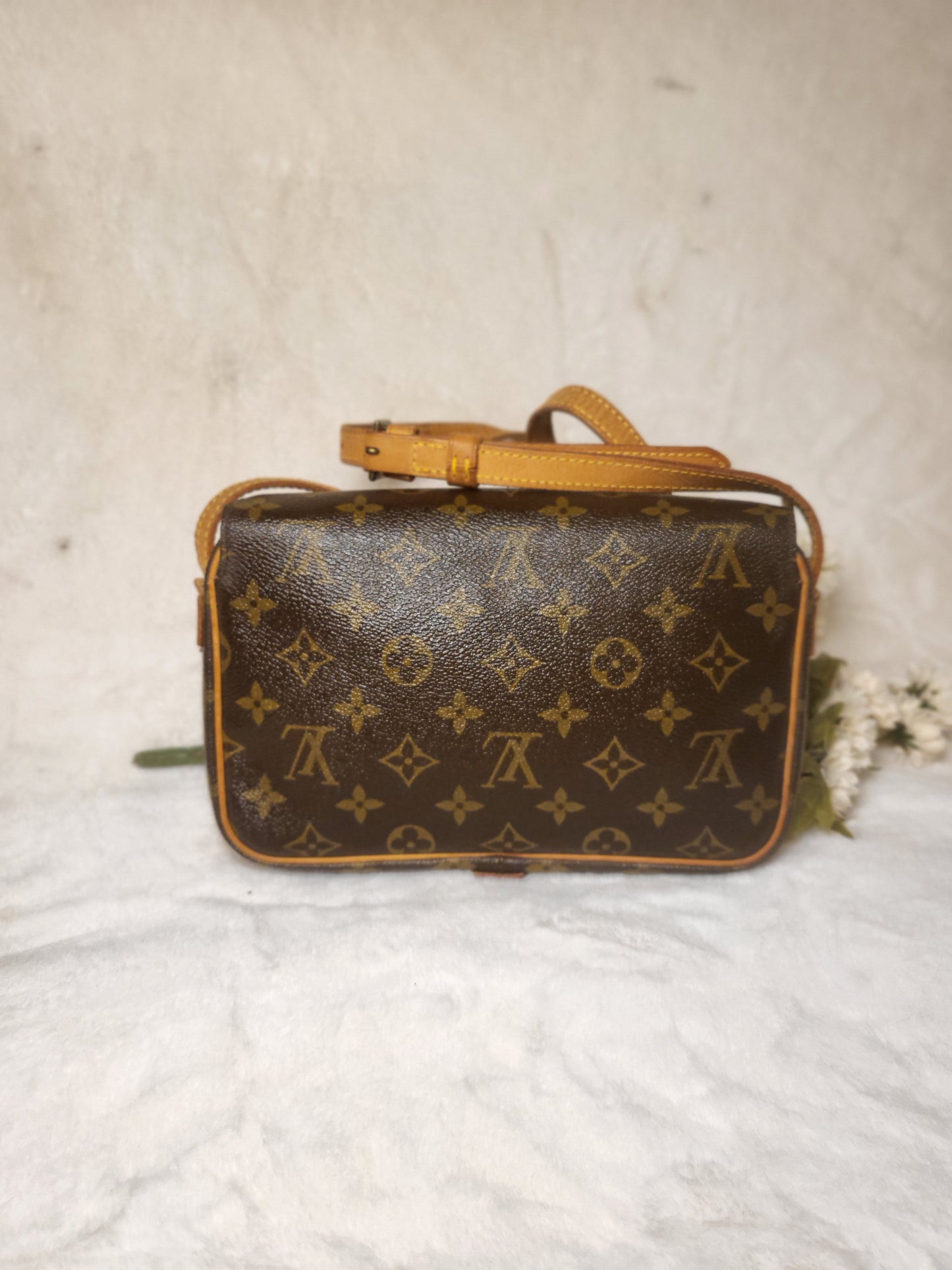 Authentic pre-owned Louis Vuitton Saint Germain 23 crossbody shoulder bag