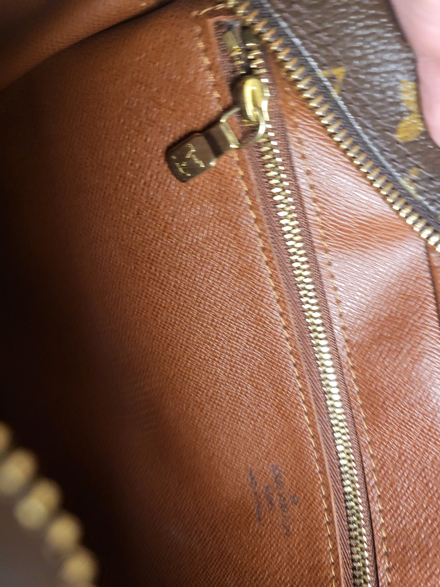 Authentic pre-owned Louis Vuitton Trocadero 30 crossbody shoulder bag