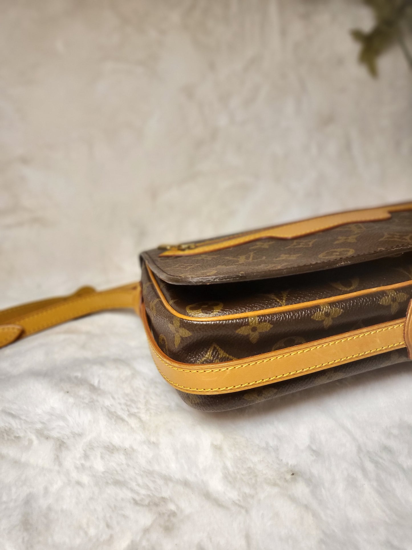 Authentic pre-owned Louis Vuitton Saint Germain 28 crossbody shoulder bag