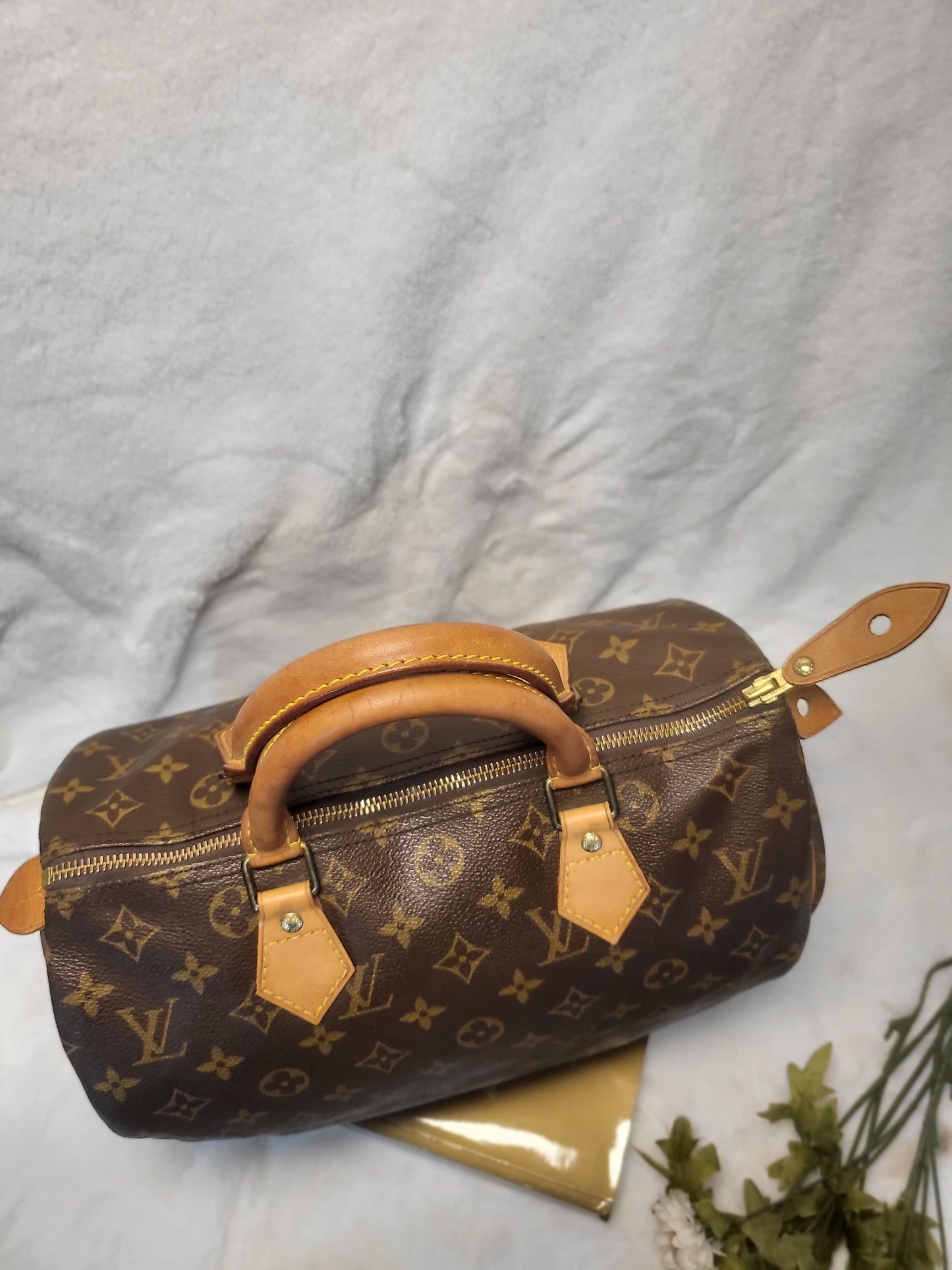 Authentic pre-owned Louis Vuitton speedy 30