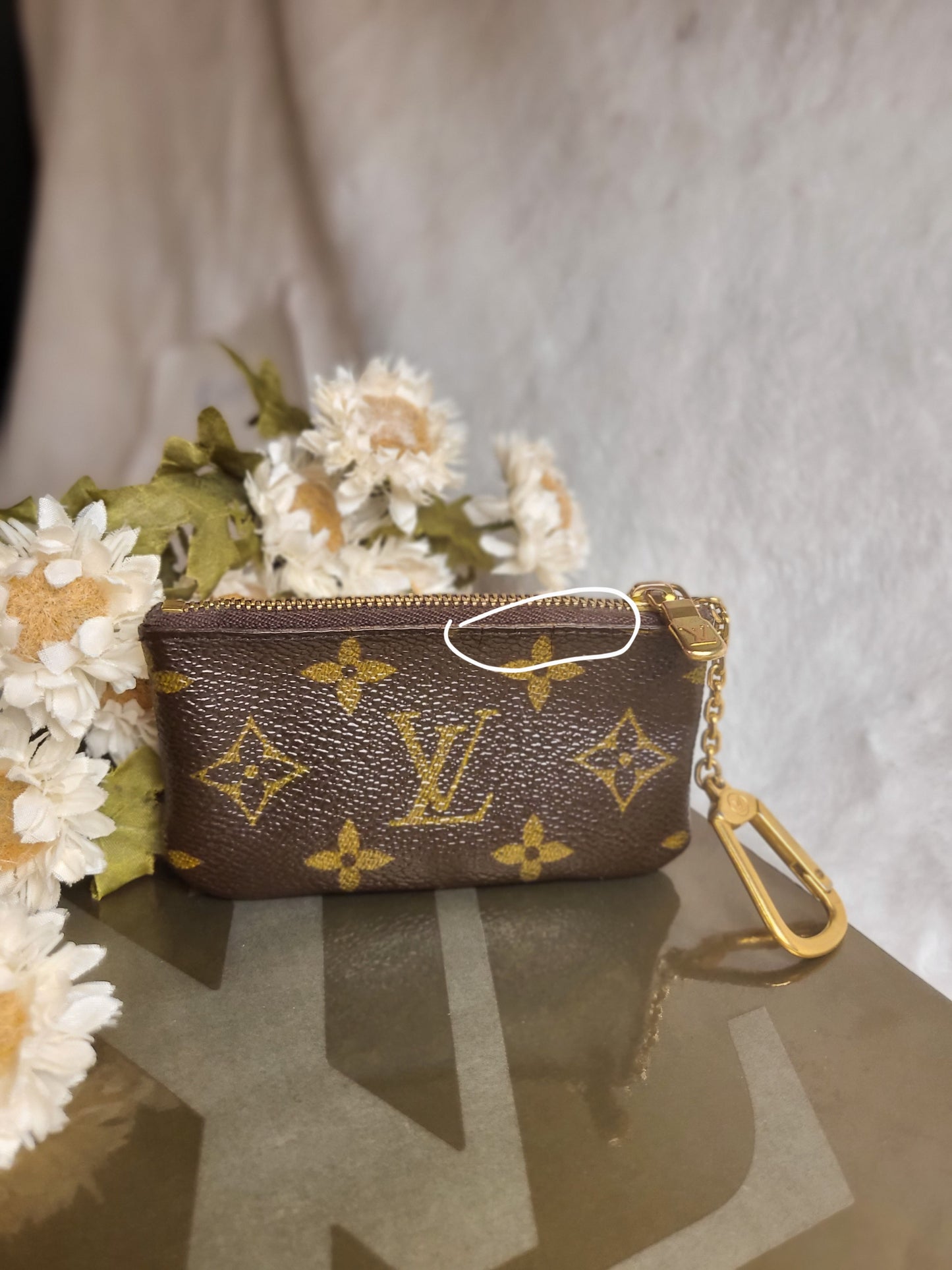 Authentic pre-owned Louis Vuitton key cle pouch