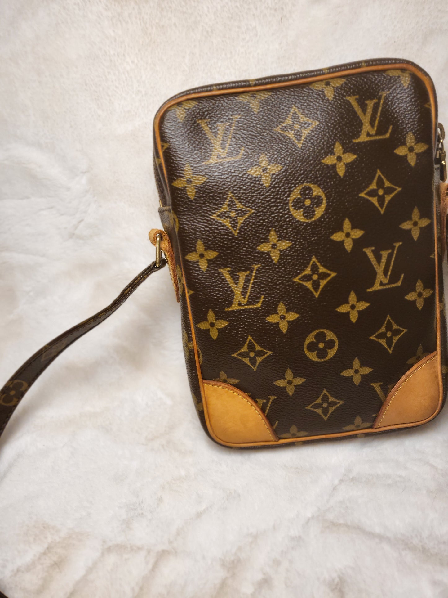 Authentic pre-owned Louis Vuitton Danube pm crossbody shoulder bag