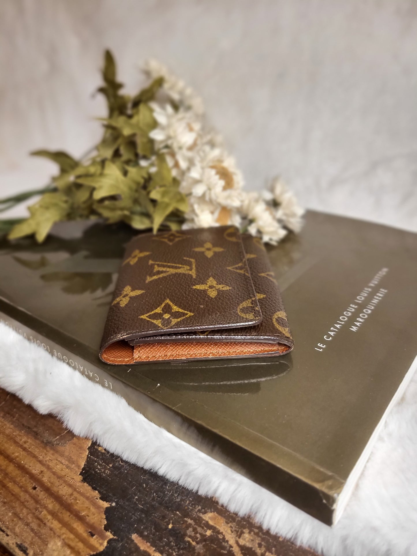 Authentic pre-owned Louis Vuitton Cartes de visite card holder