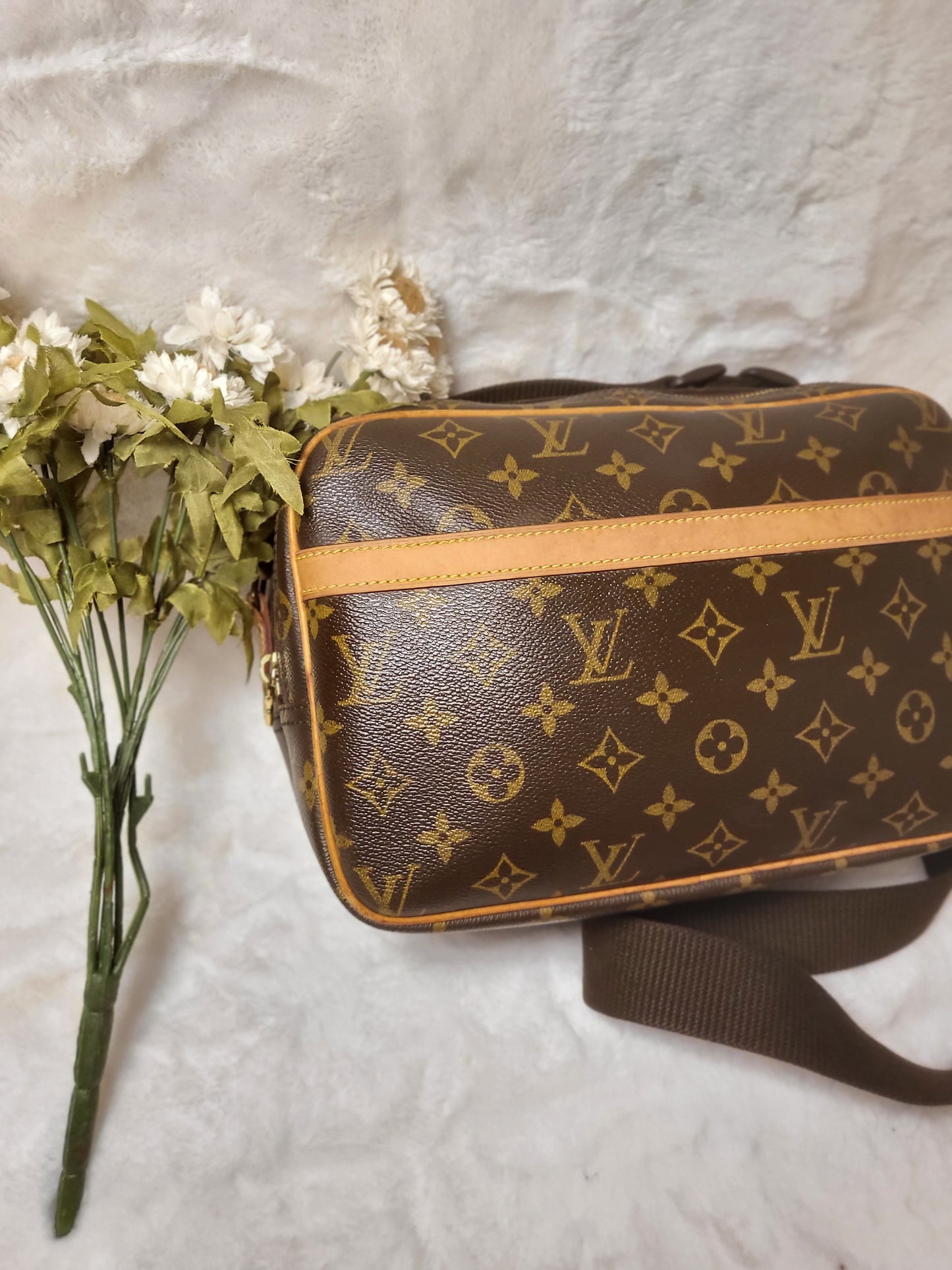 Authentic pre-owned Louis Vuitton Reporter pm crossbody shoulder bag