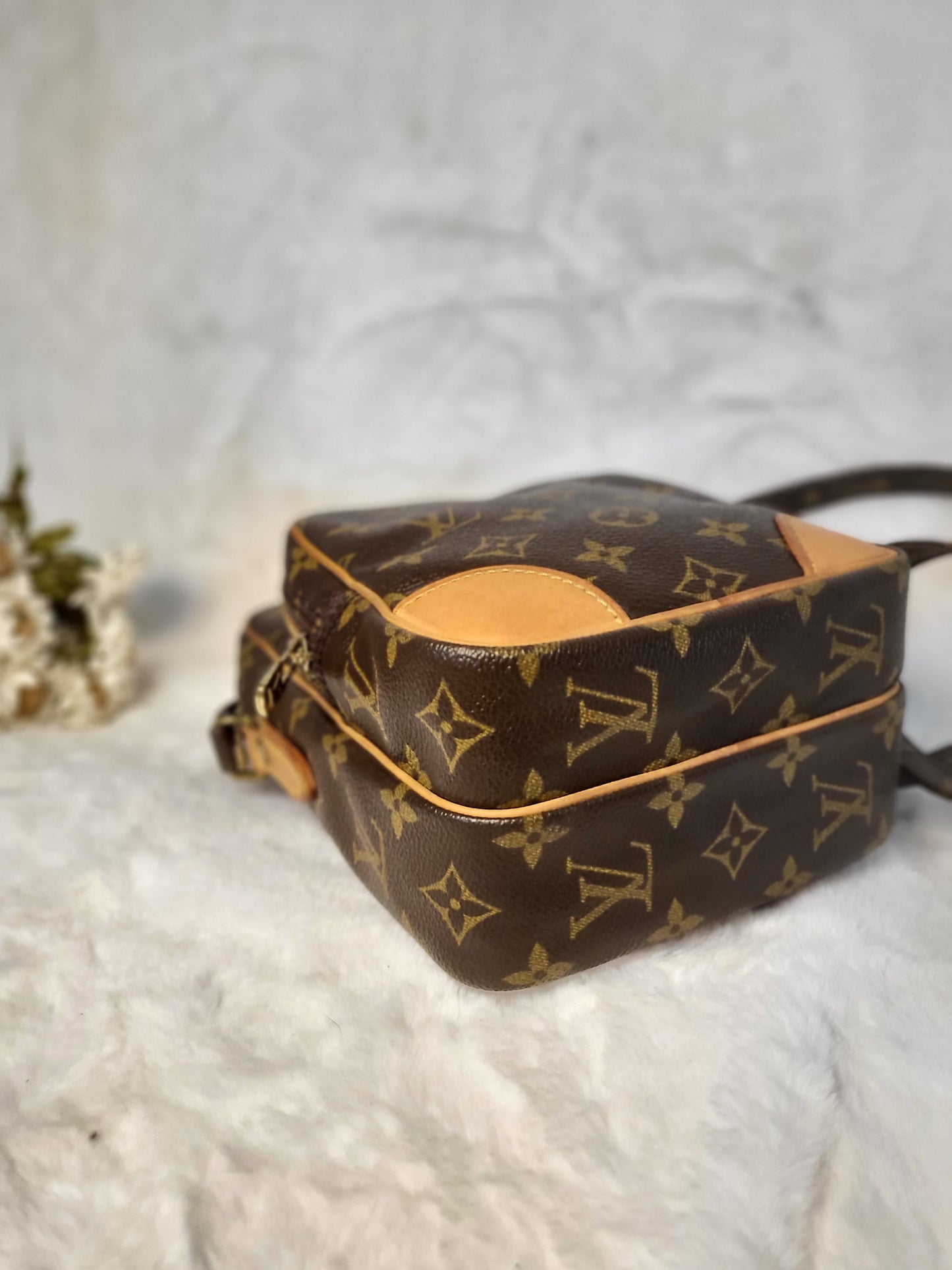 Authentic pre-owned Louis Vuitton amazone pm crossbody shoulder bag