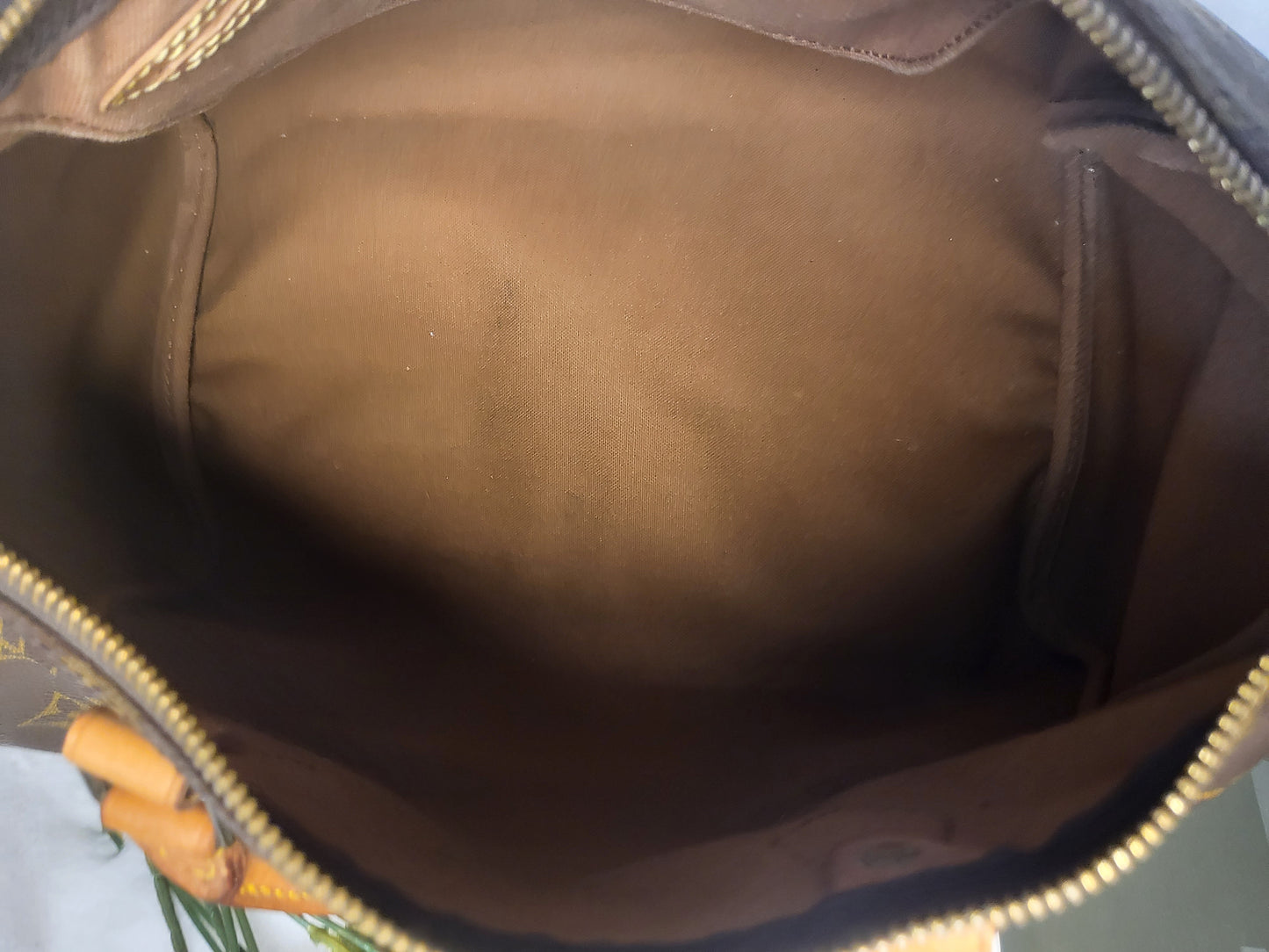 Authentic pre-owned Louis Vuitton speedy 30