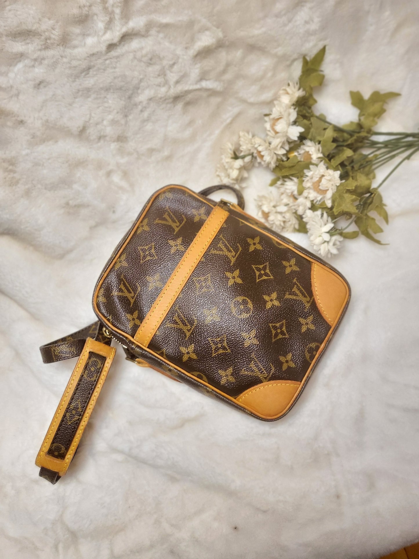 Authentic pre-owned Louis Vuitton Danube pm crossbody shoulder bag