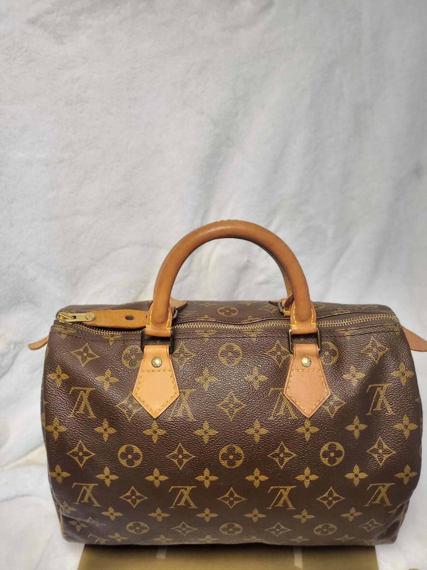 Authentic pre-owned Louis Vuitton speedy 30