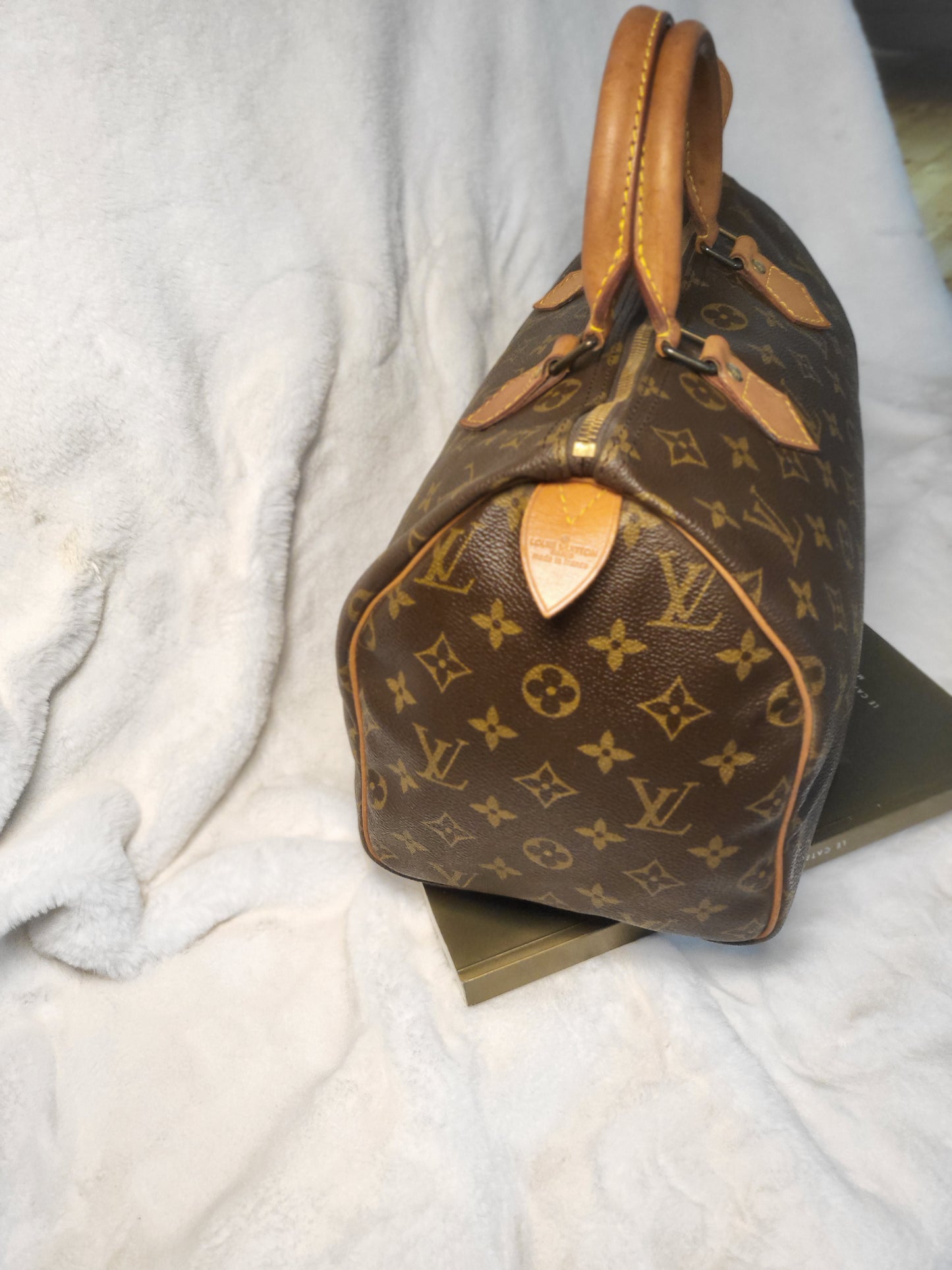 Authentic pre-owned Louis Vuitton speedy 30