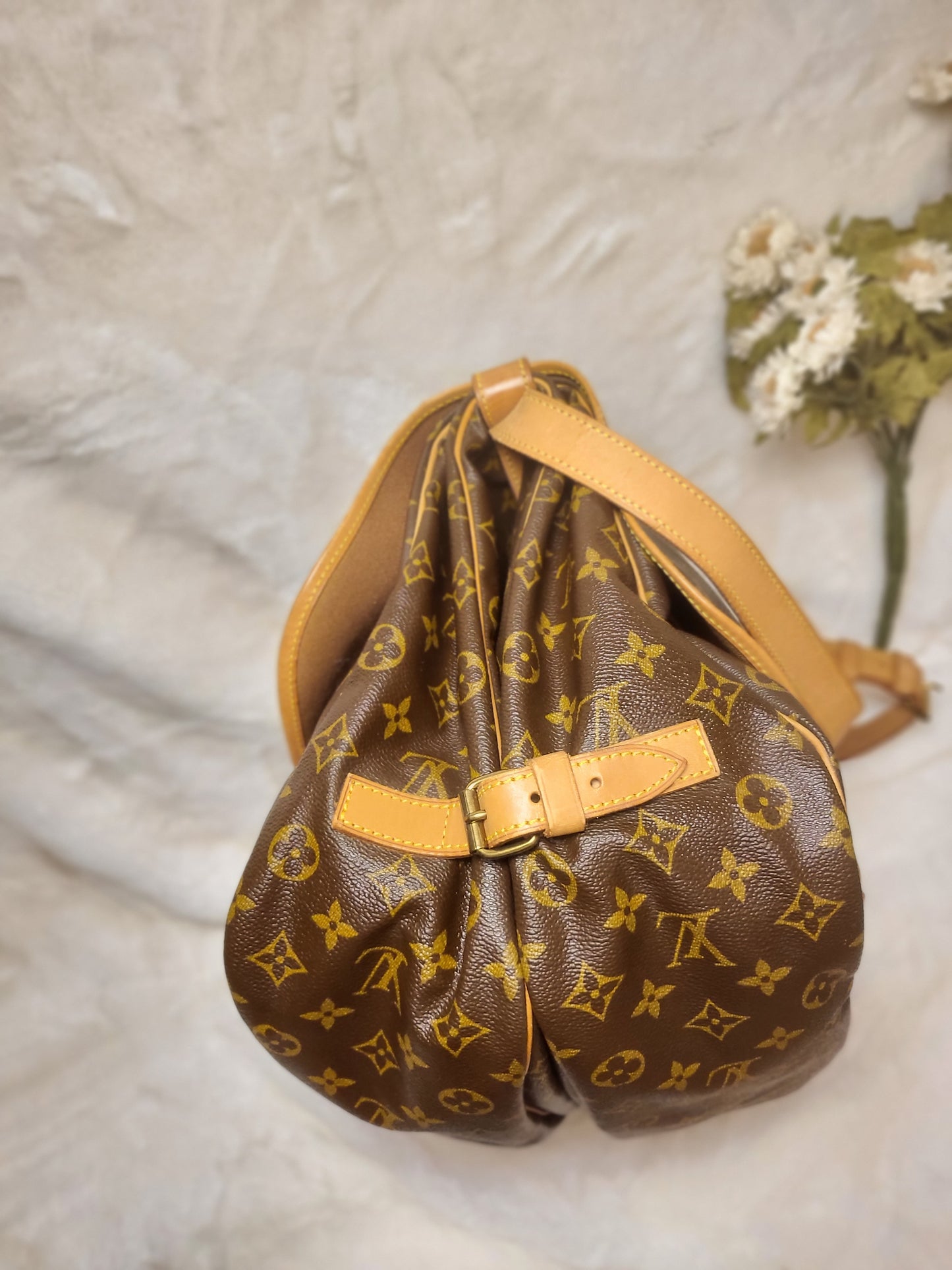 Authentic pre-owned Louis Vuitton Saumur 35 crossbody shoulder bag