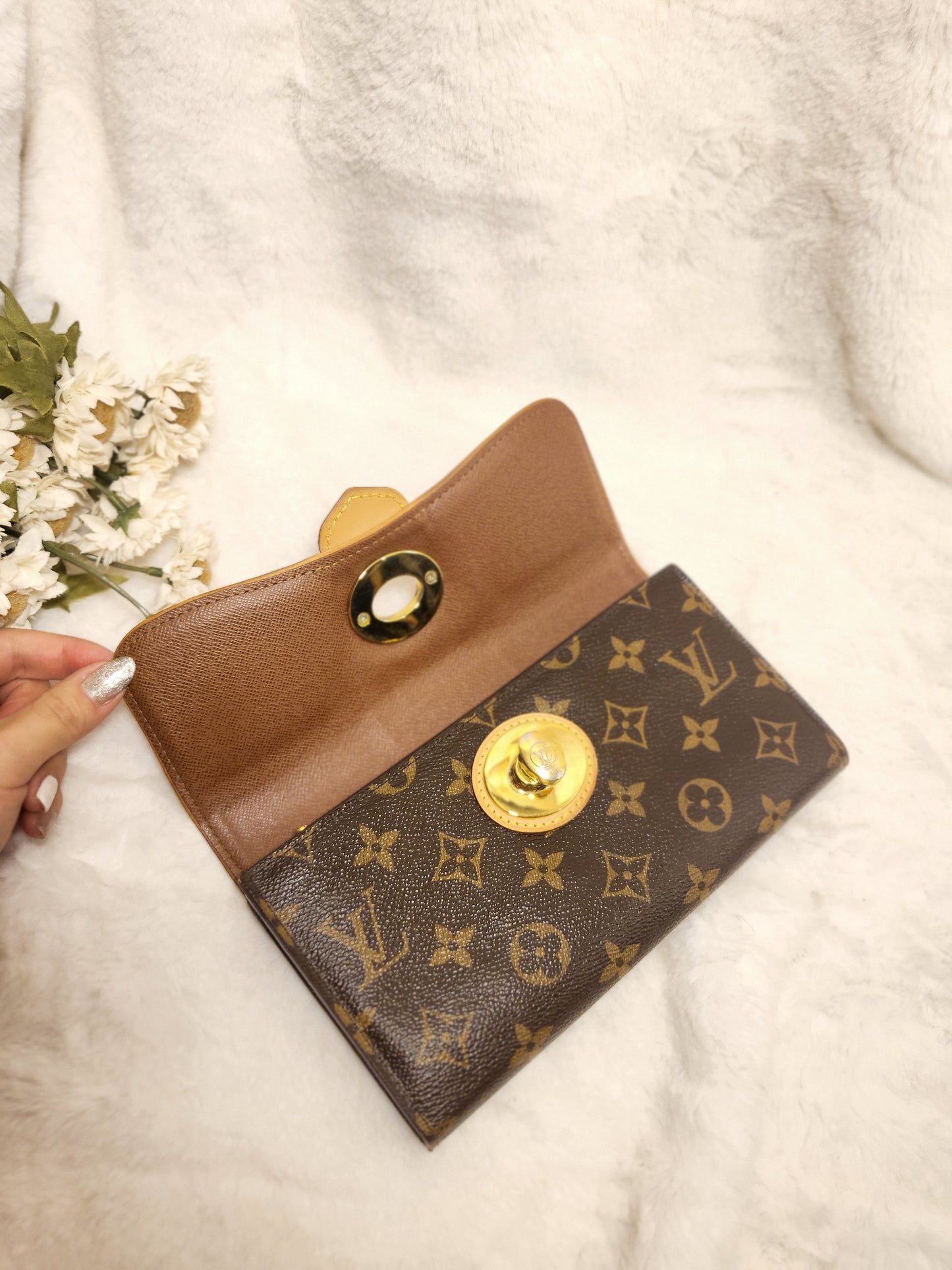 Authentic pre-owned Louis Vuitton boetie long wallet
