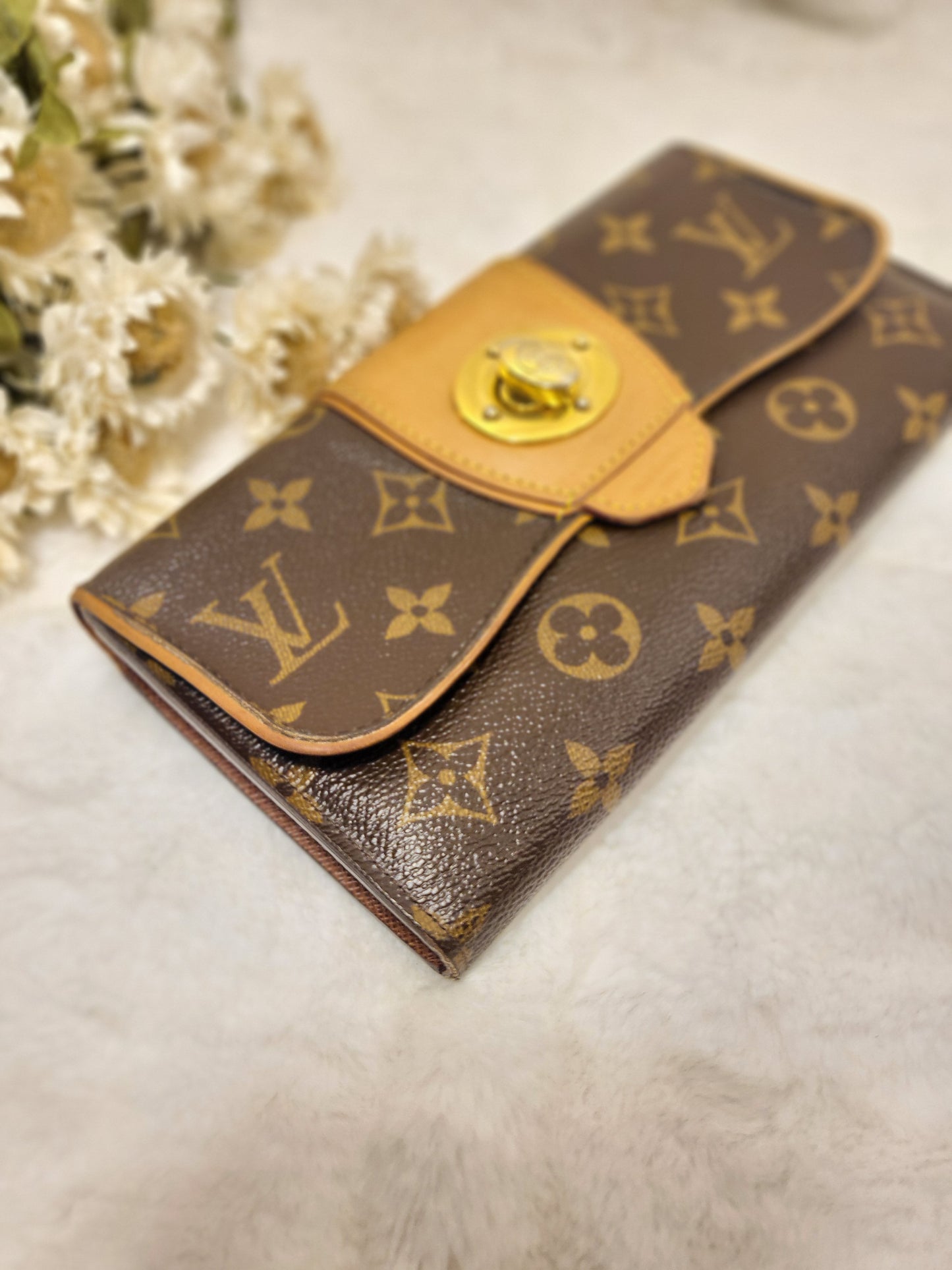 Authentic pre-owned Louis Vuitton boetie long wallet