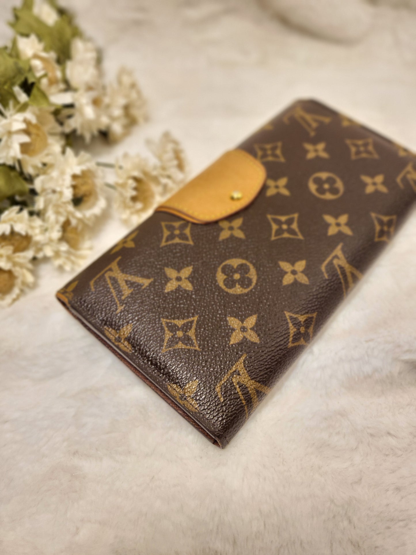 Authentic pre-owned Louis Vuitton boetie long wallet