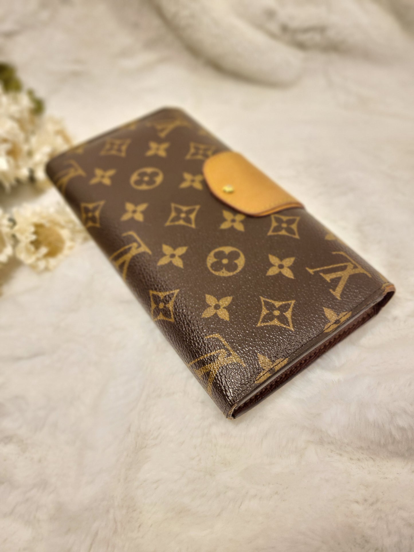 Authentic pre-owned Louis Vuitton boetie long wallet