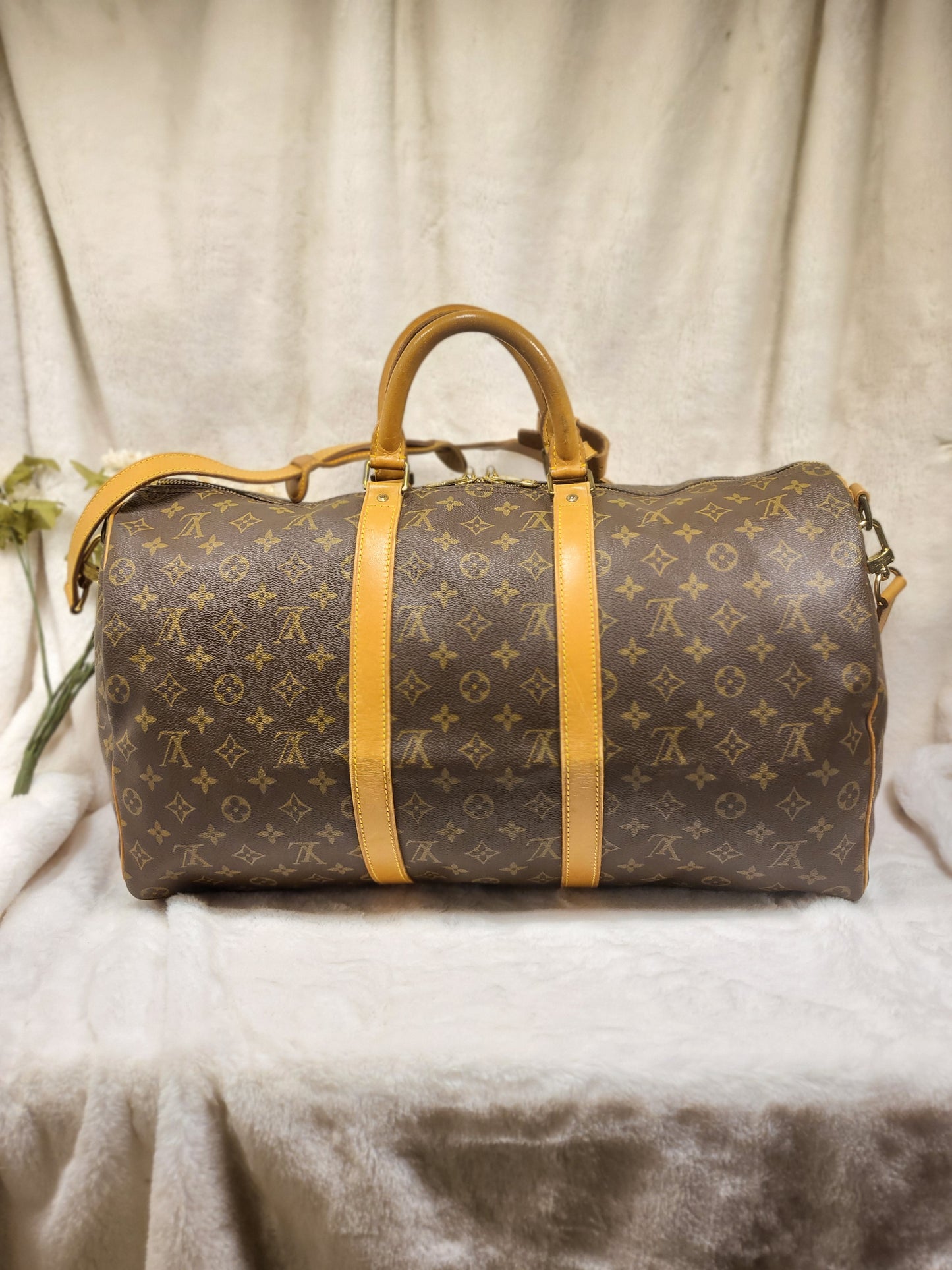 Authentic pre-owned Louis Vuitton Keepall 50 bandoliere travel luggage bag