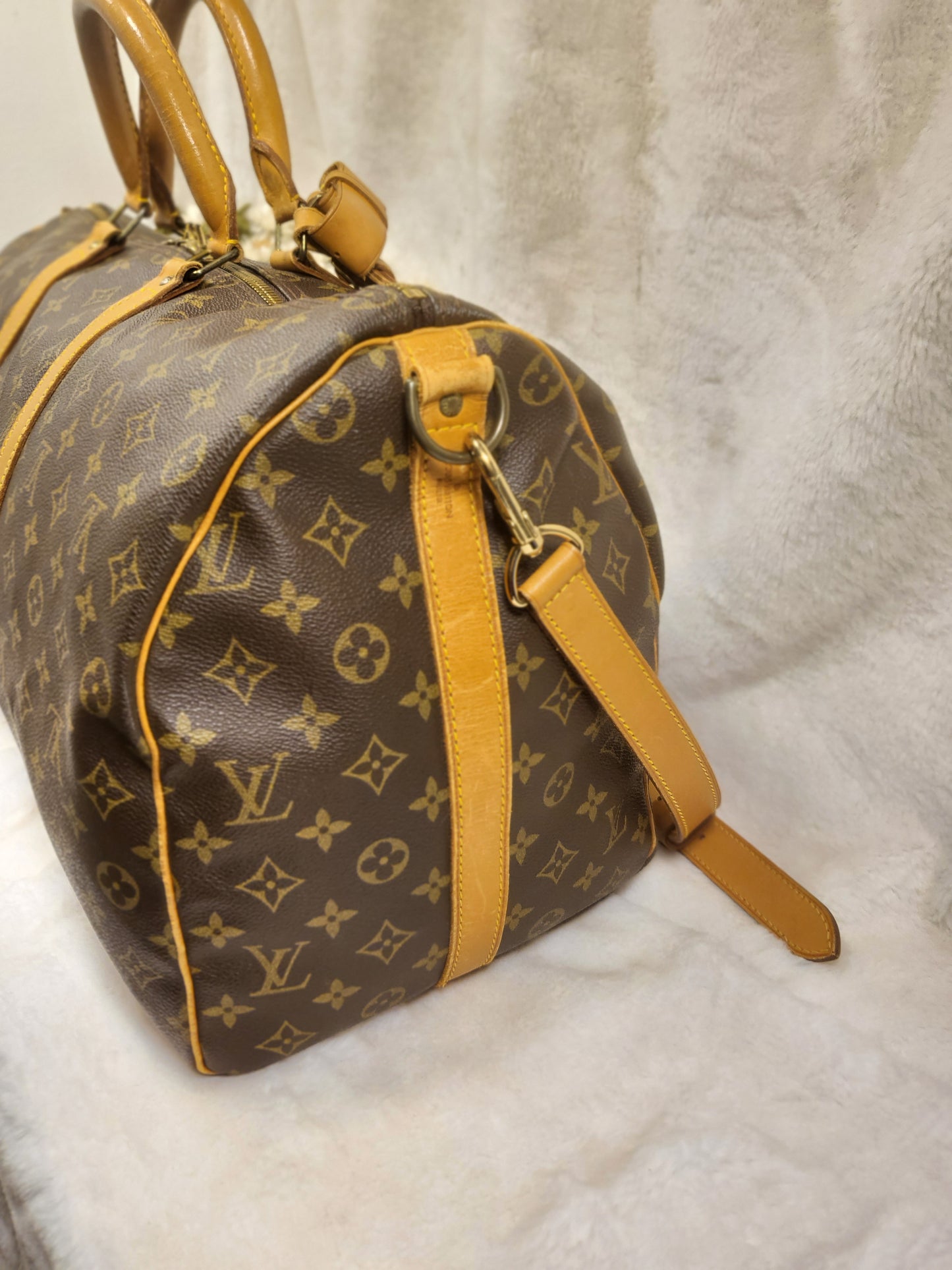 Authentic pre-owned Louis Vuitton Keepall 50 bandoliere travel luggage bag