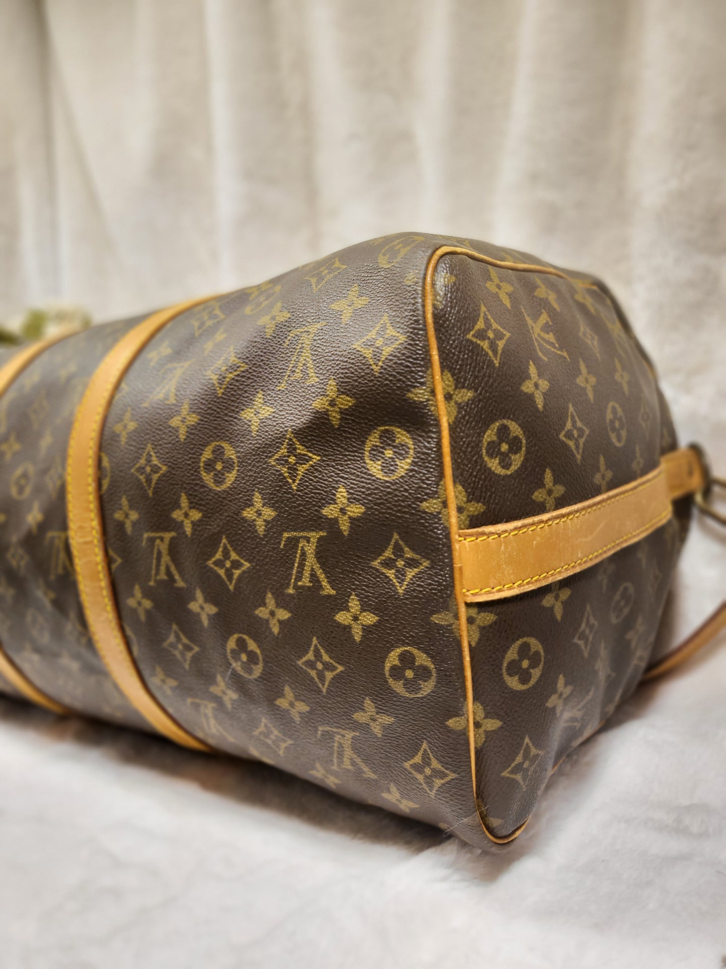 Authentic pre-owned Louis Vuitton Keepall 50 bandoliere travel luggage bag
