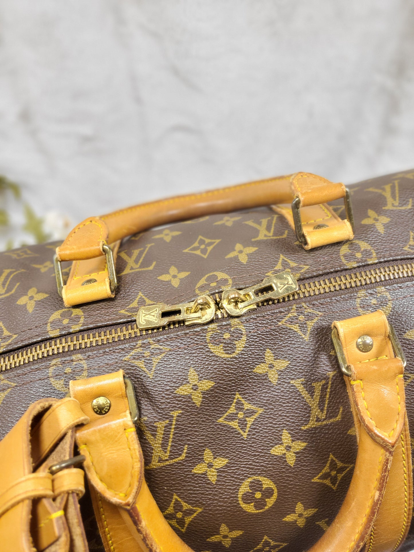 Authentic pre-owned Louis Vuitton Keepall 50 bandoliere travel luggage bag