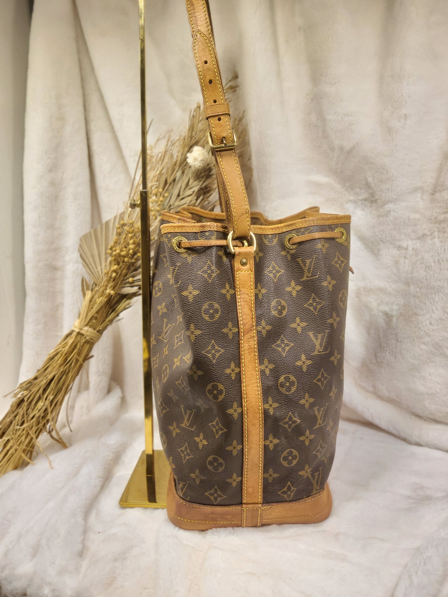 Authentic pre-owned Louis Vuitton Noe gm bucket shoulder bag