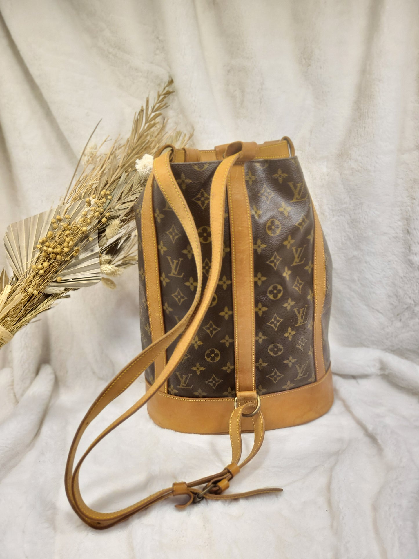 Authentic pre-owned Louis Vuitton Randonnee pm shoulder bag