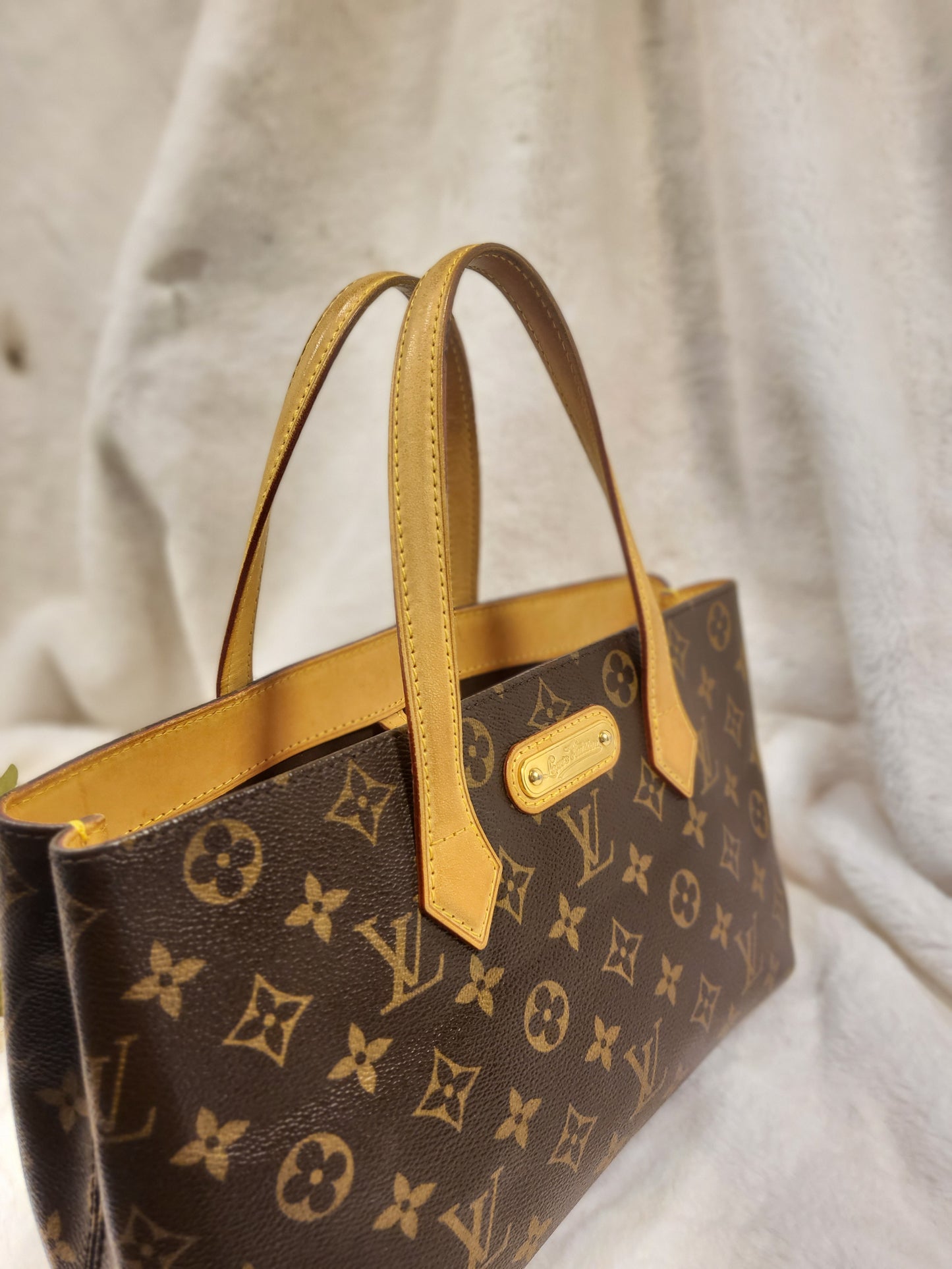 Authentic pre-owned Louis Vuitton Wilshire pm