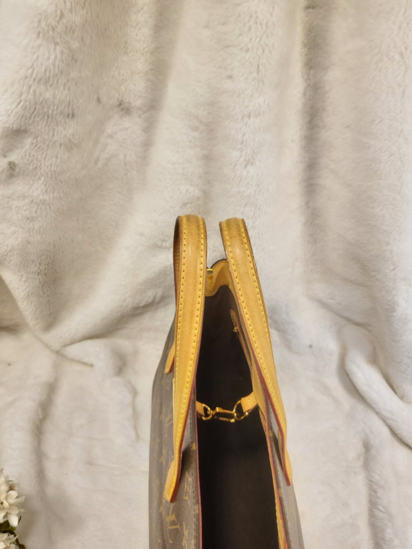 Authentic pre-owned Louis Vuitton Wilshire pm